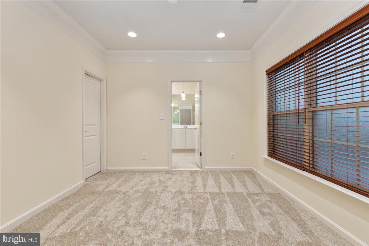 VINT HILL - Residential