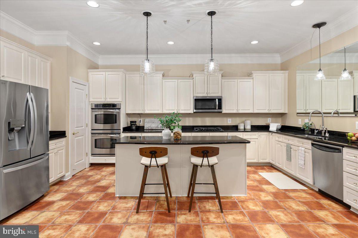 VINT HILL - Residential