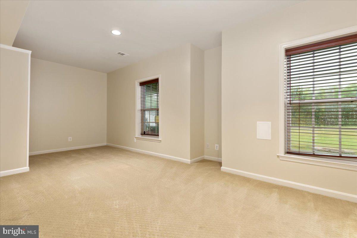 VINT HILL - Residential
