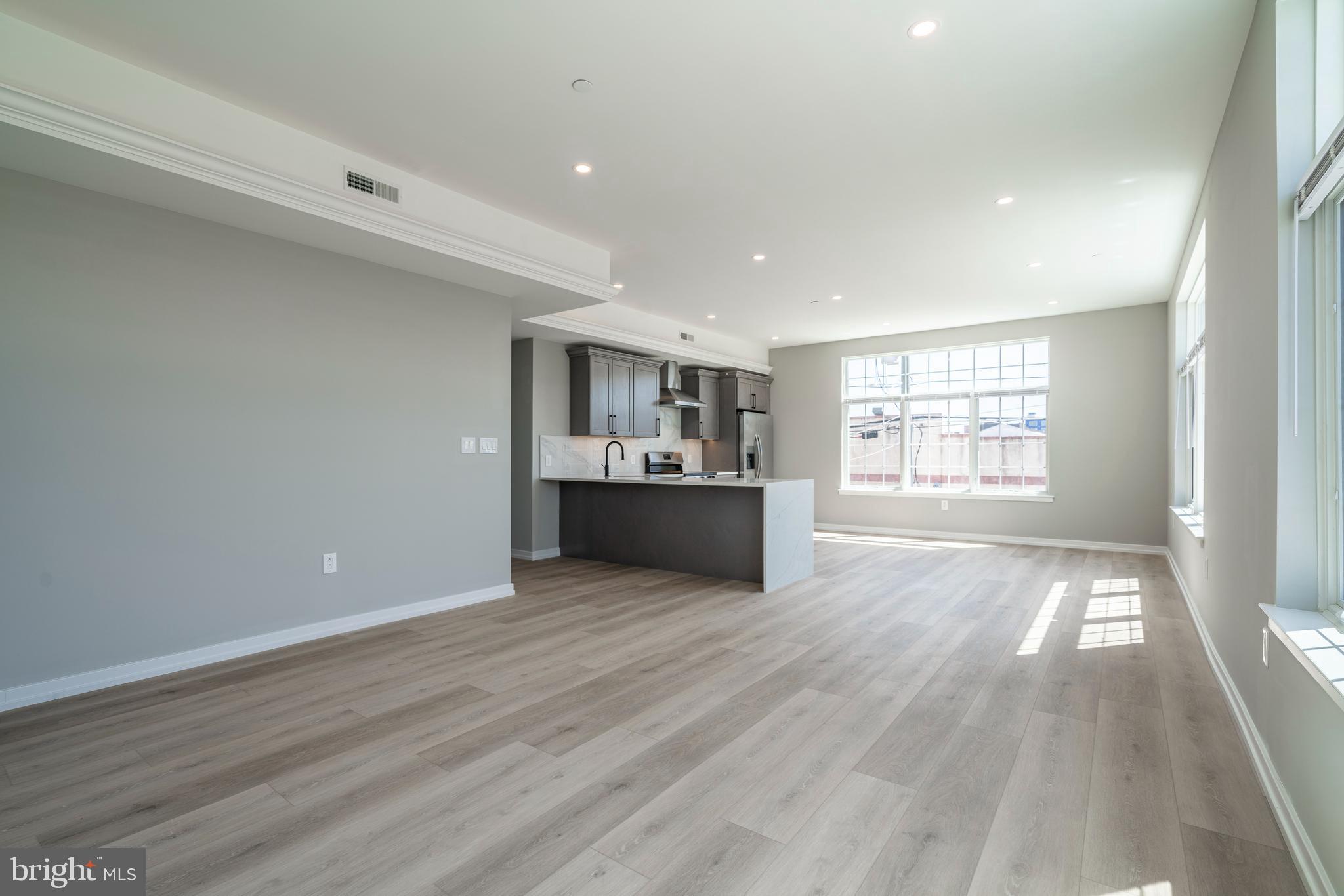GRADUATE HOSPITAL - Residential Lease