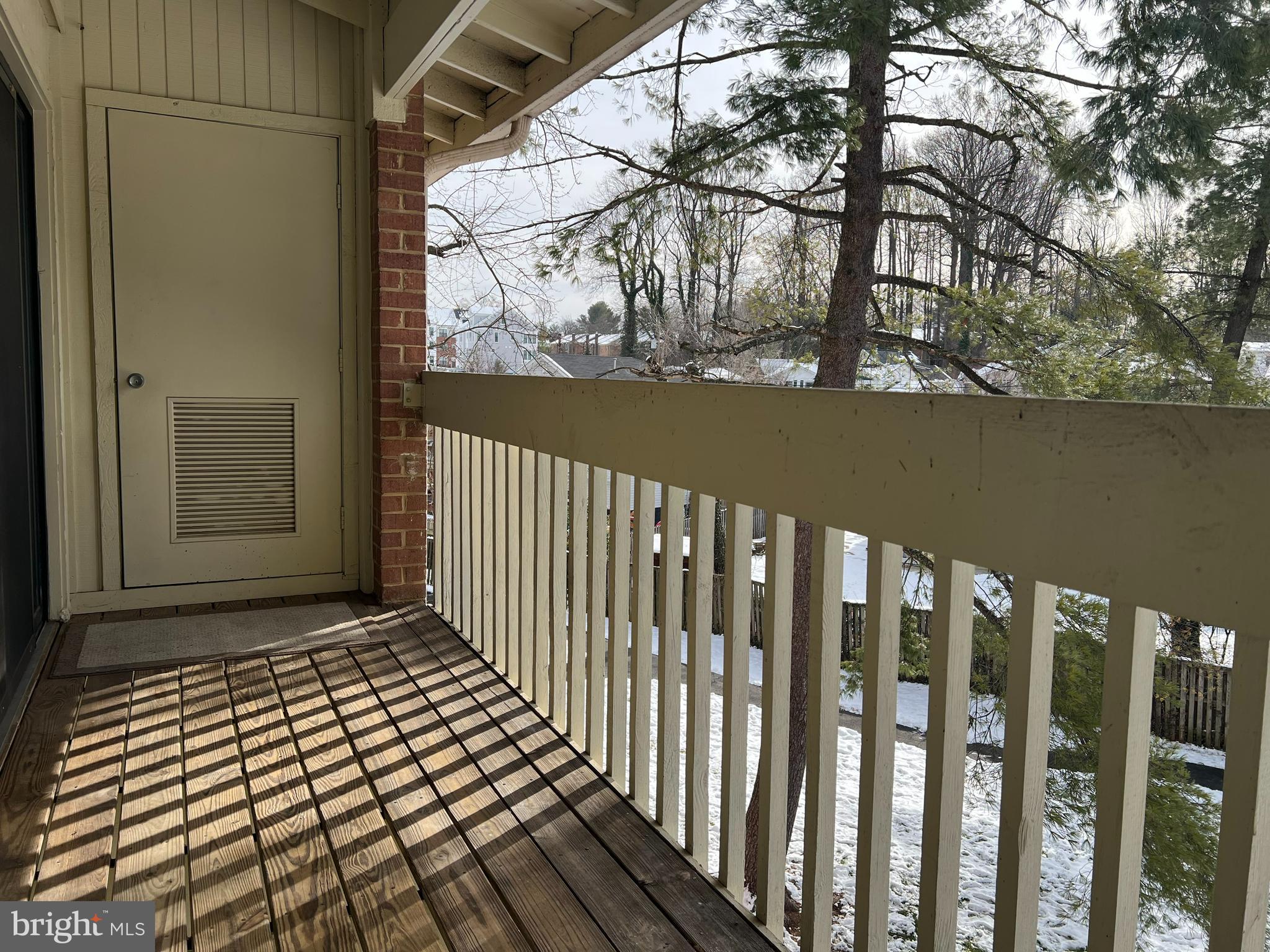 LITTLE RIVER SQ COND - Residential Lease