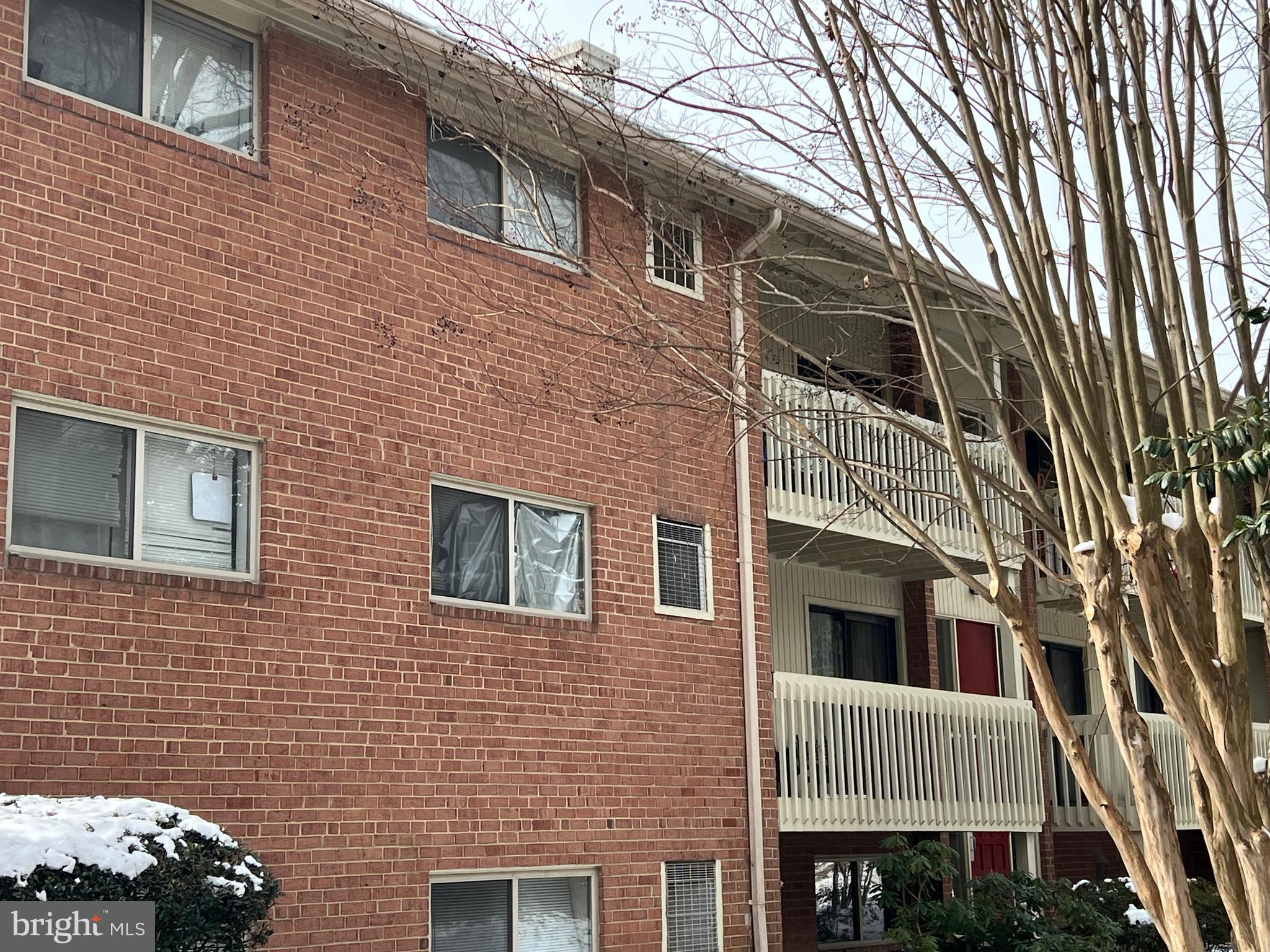 LITTLE RIVER SQ COND - Residential Lease