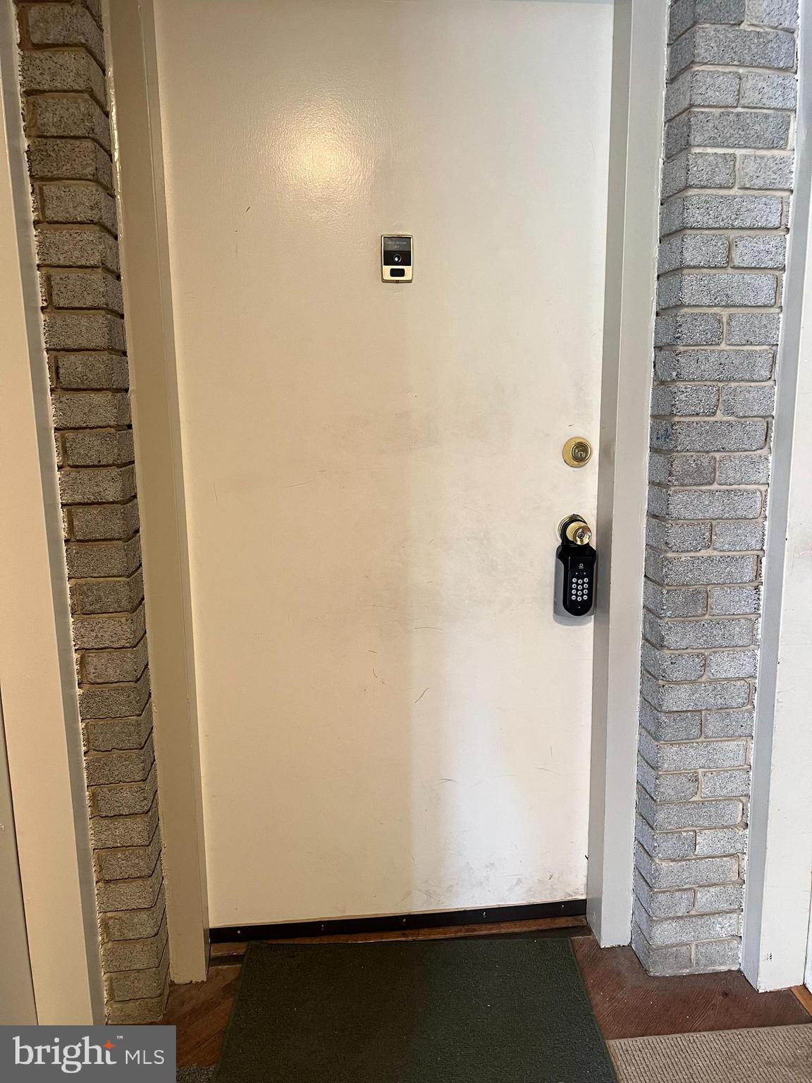 LITTLE RIVER SQ COND - Residential Lease