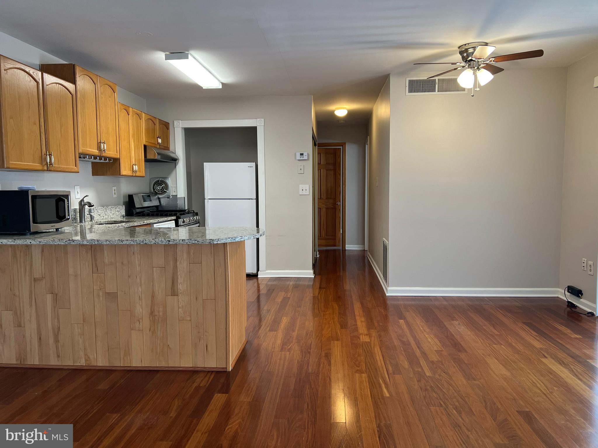 LITTLE RIVER SQ COND - Residential Lease