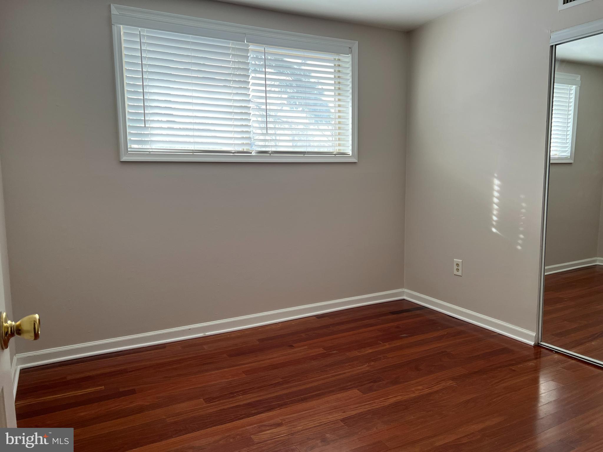LITTLE RIVER SQ COND - Residential Lease