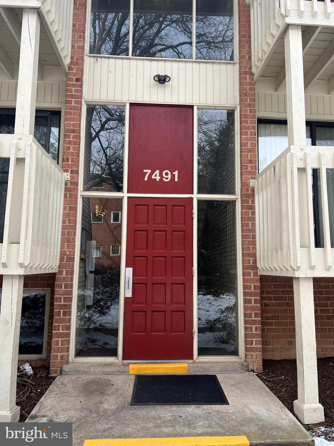 LITTLE RIVER SQ COND - Residential Lease