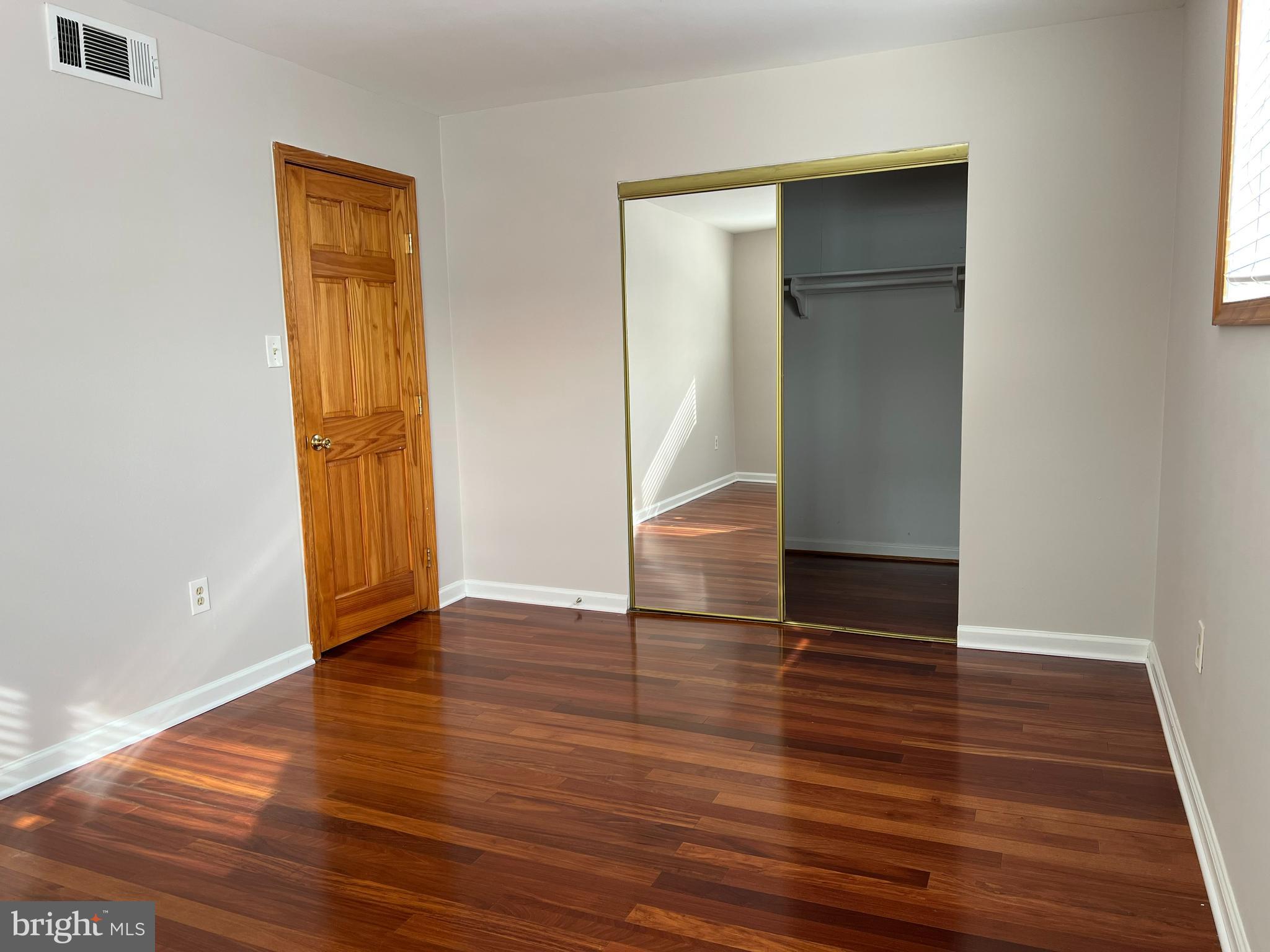 LITTLE RIVER SQ COND - Residential Lease
