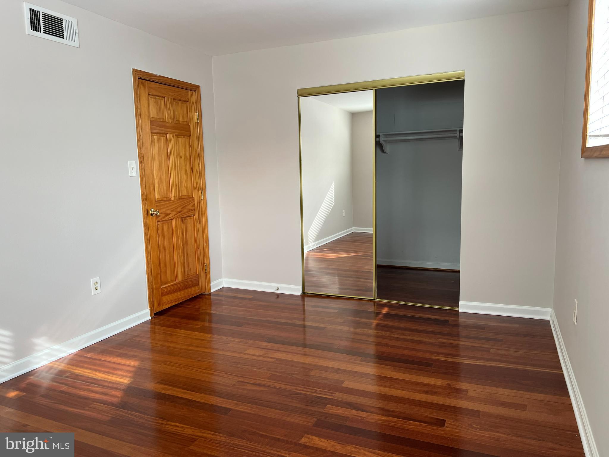 LITTLE RIVER SQ COND - Residential Lease