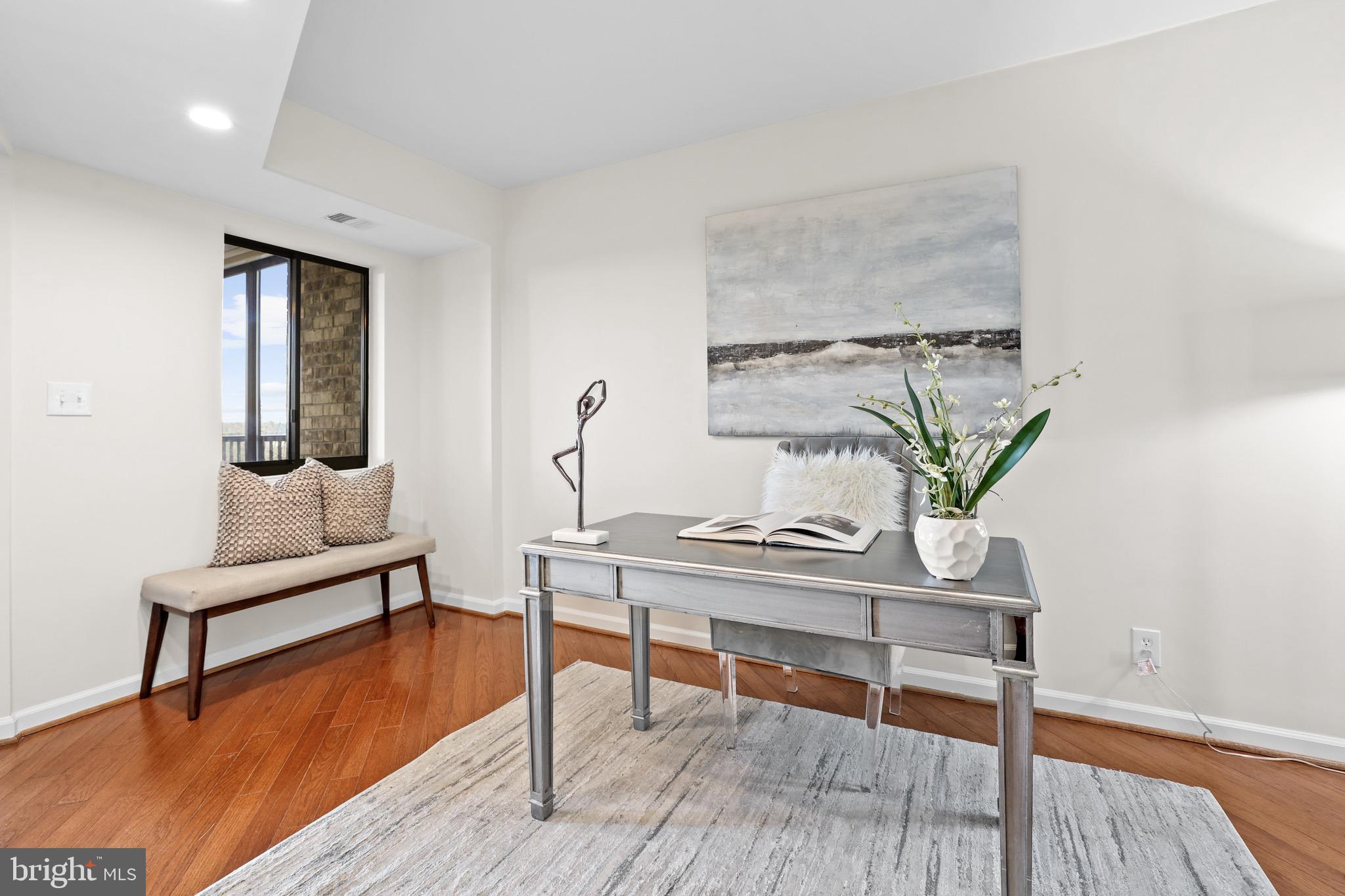 MONTEBELLO - Residential