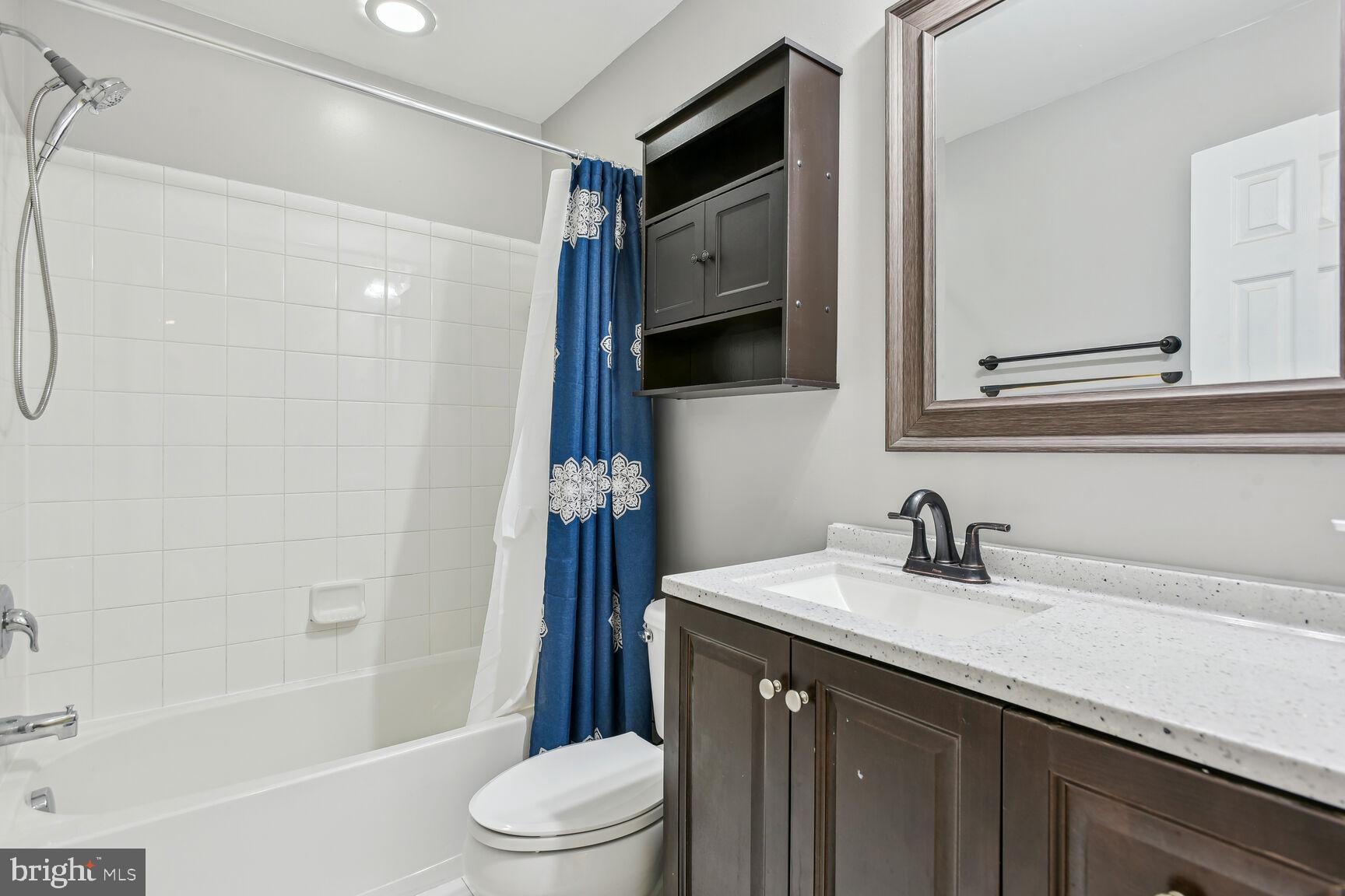 ALEXANDERS CHASE - Residential