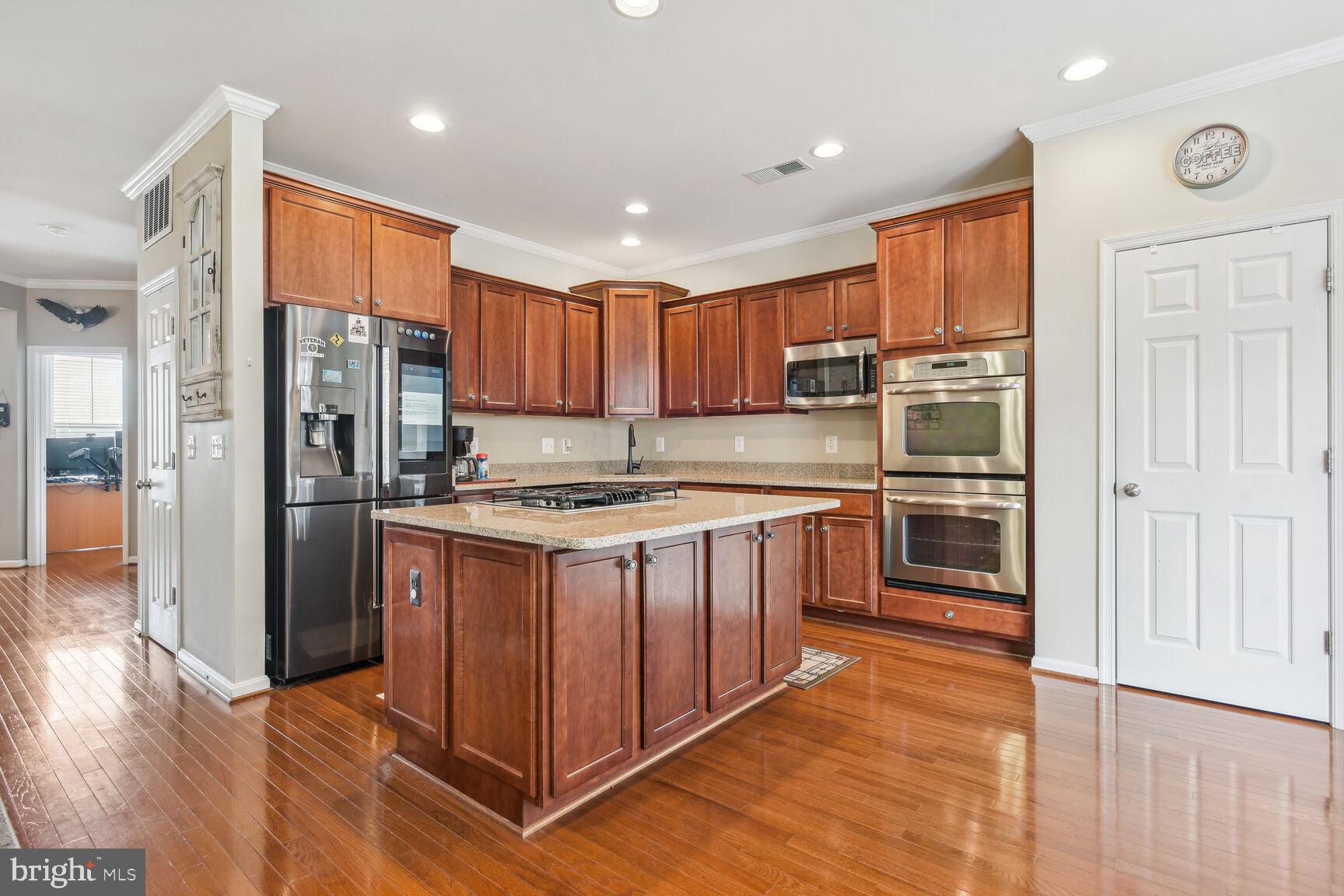 ALEXANDERS CHASE - Residential