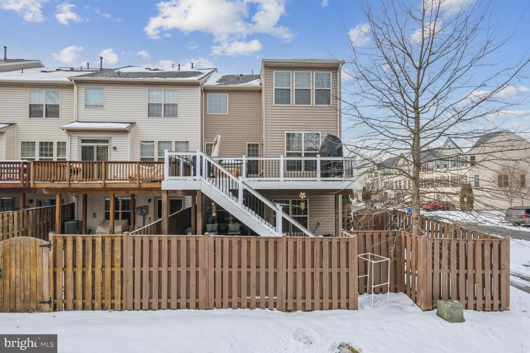 ALEXANDERS CHASE - Residential