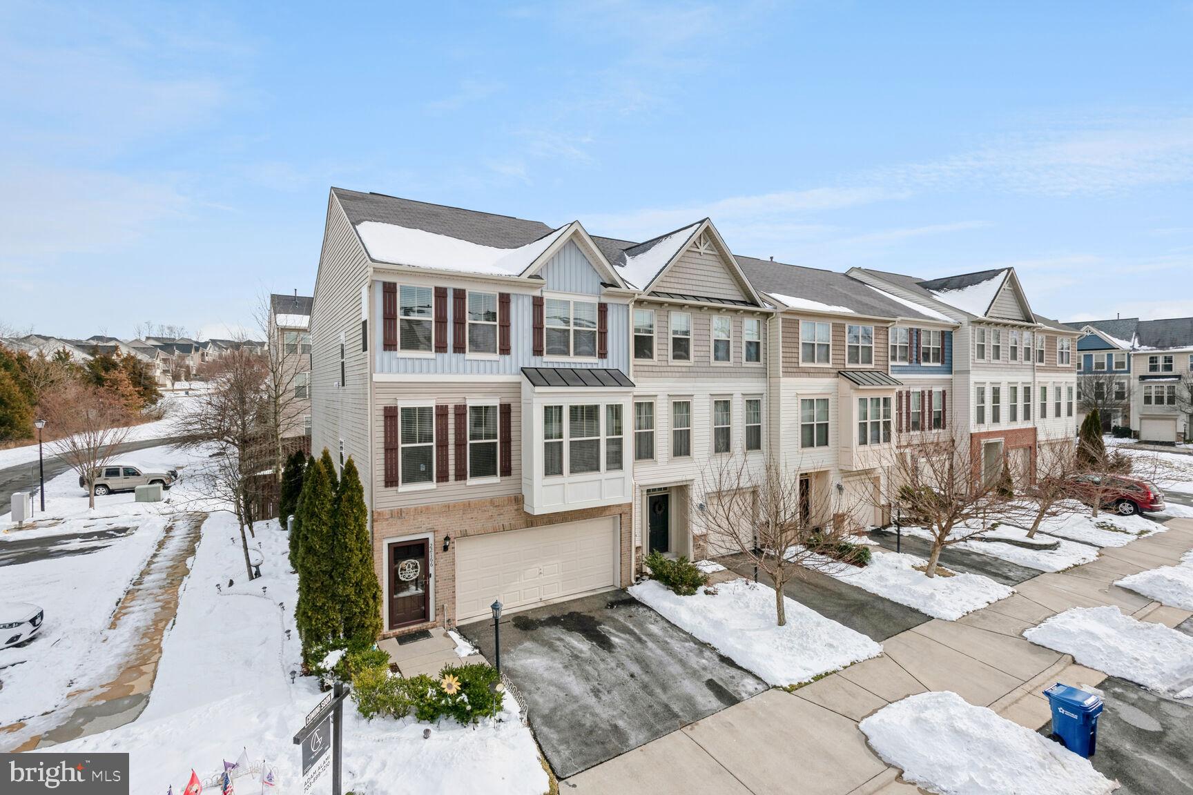 ALEXANDERS CHASE - Residential