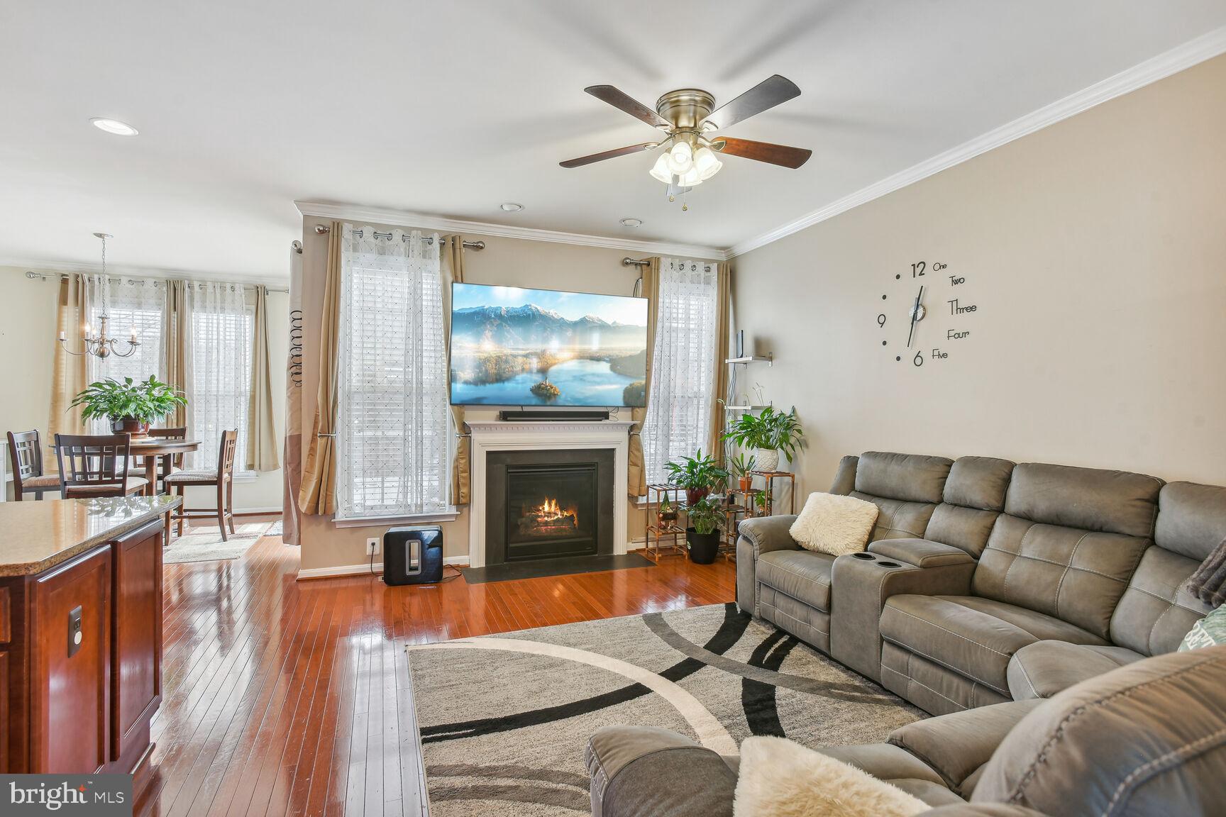 ALEXANDERS CHASE - Residential