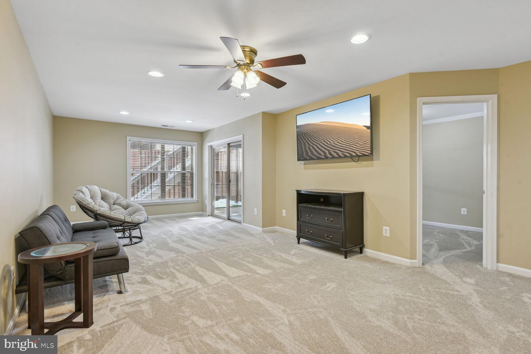 ALEXANDERS CHASE - Residential