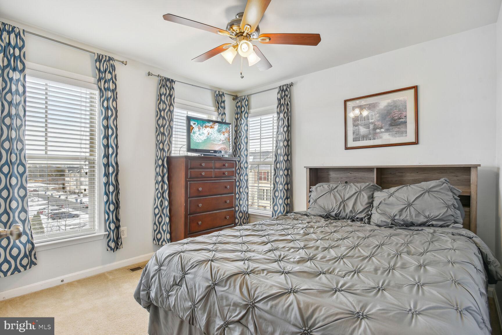 ALEXANDERS CHASE - Residential