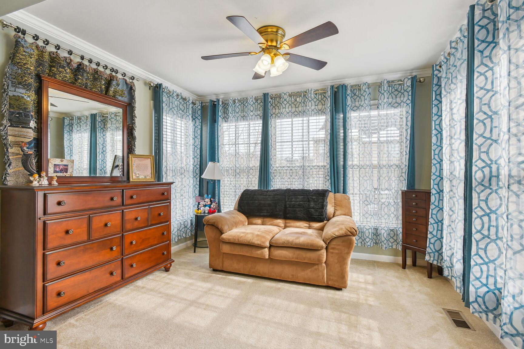 ALEXANDERS CHASE - Residential