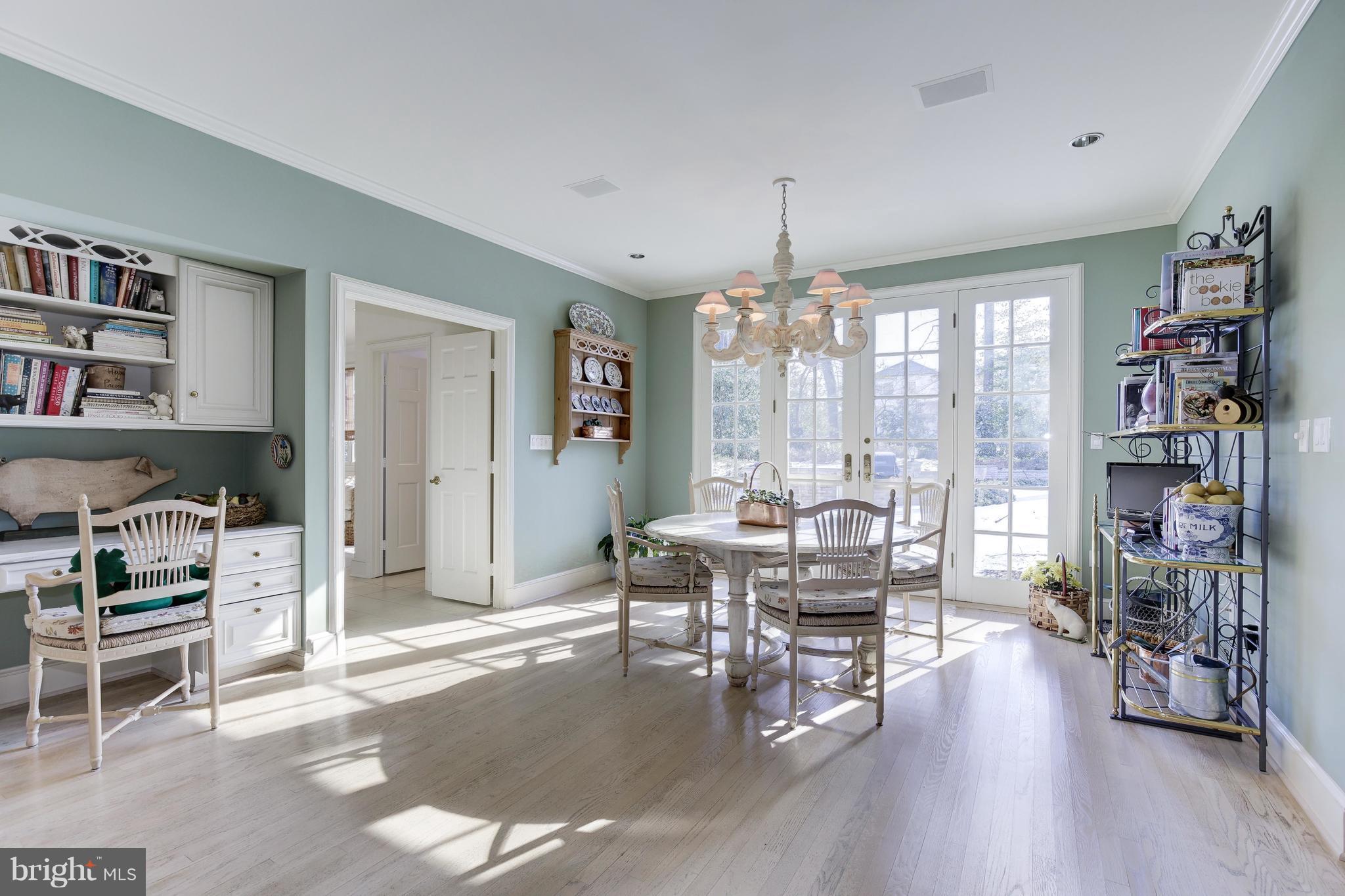 POTOMAC OUTSIDE - Residential