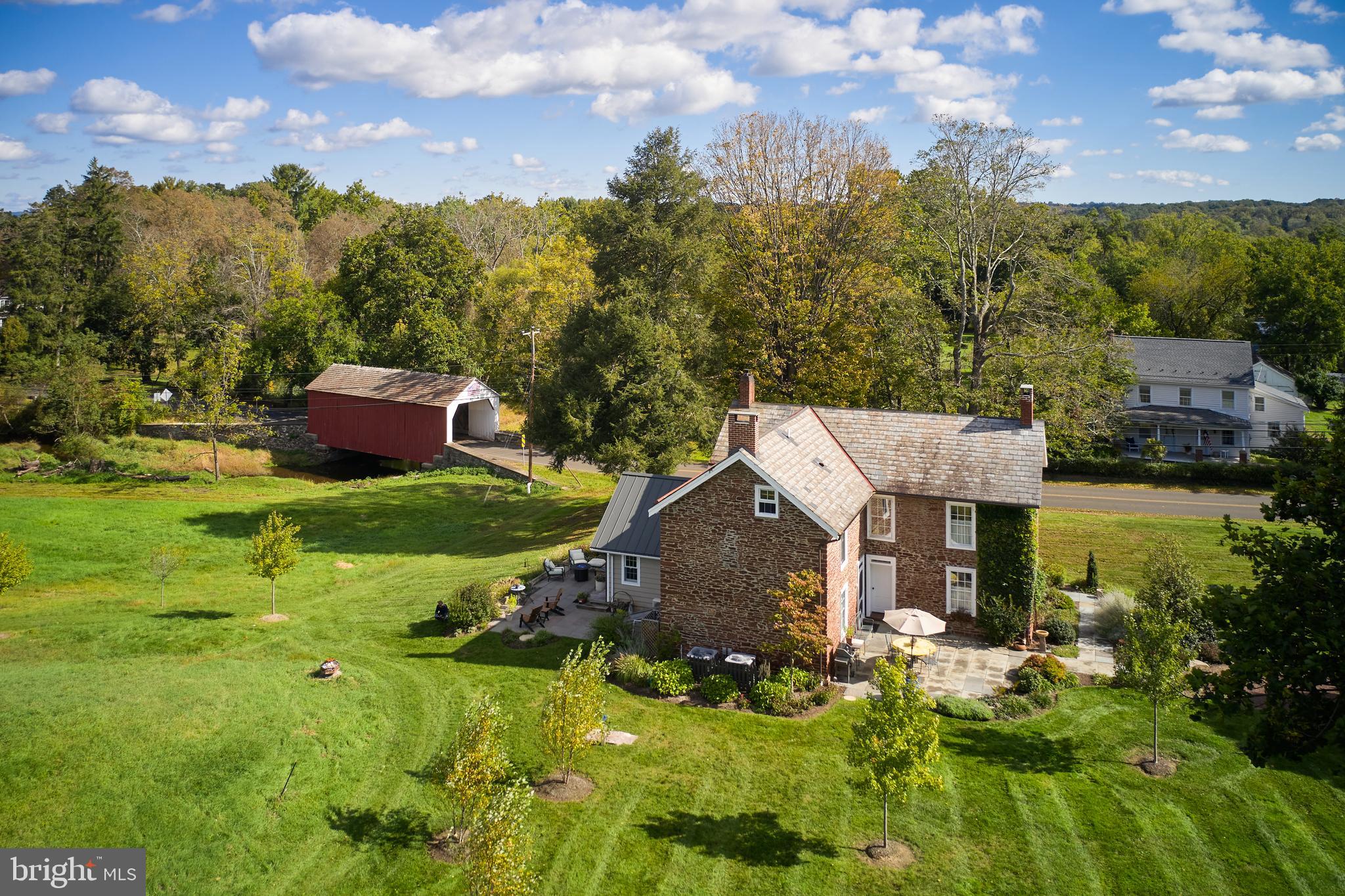 ROLLING HILLS - Residential
