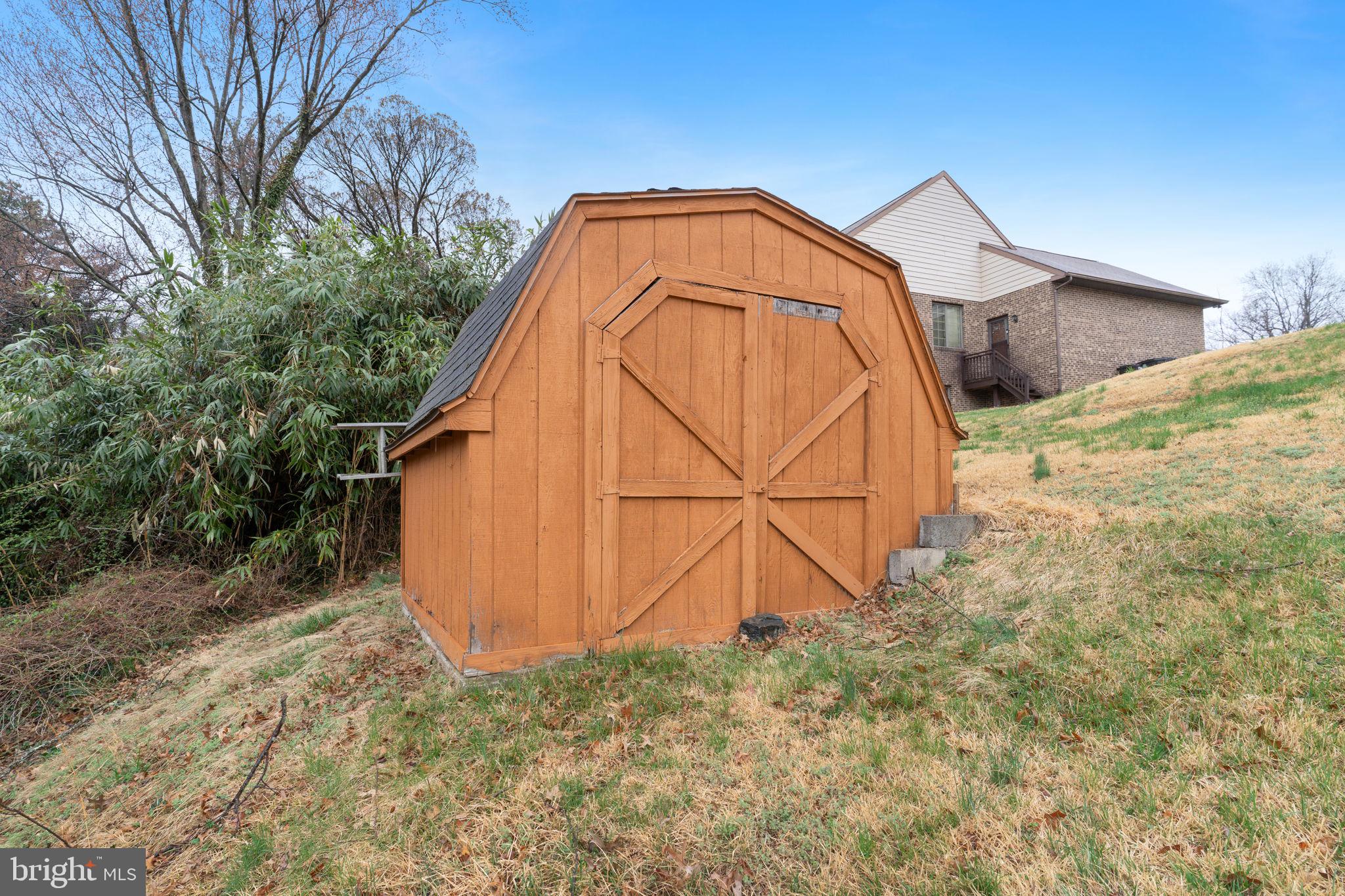 FRIENDLY HILLS - Residential