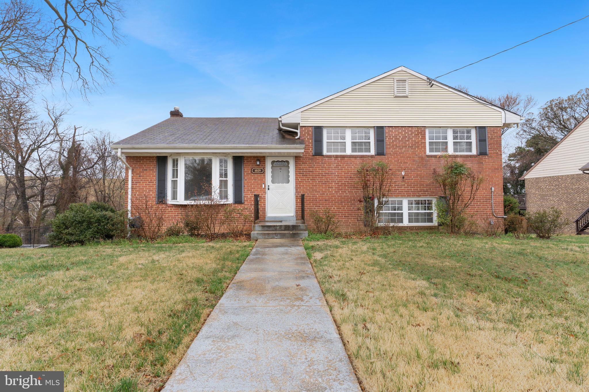 FRIENDLY HILLS - Residential