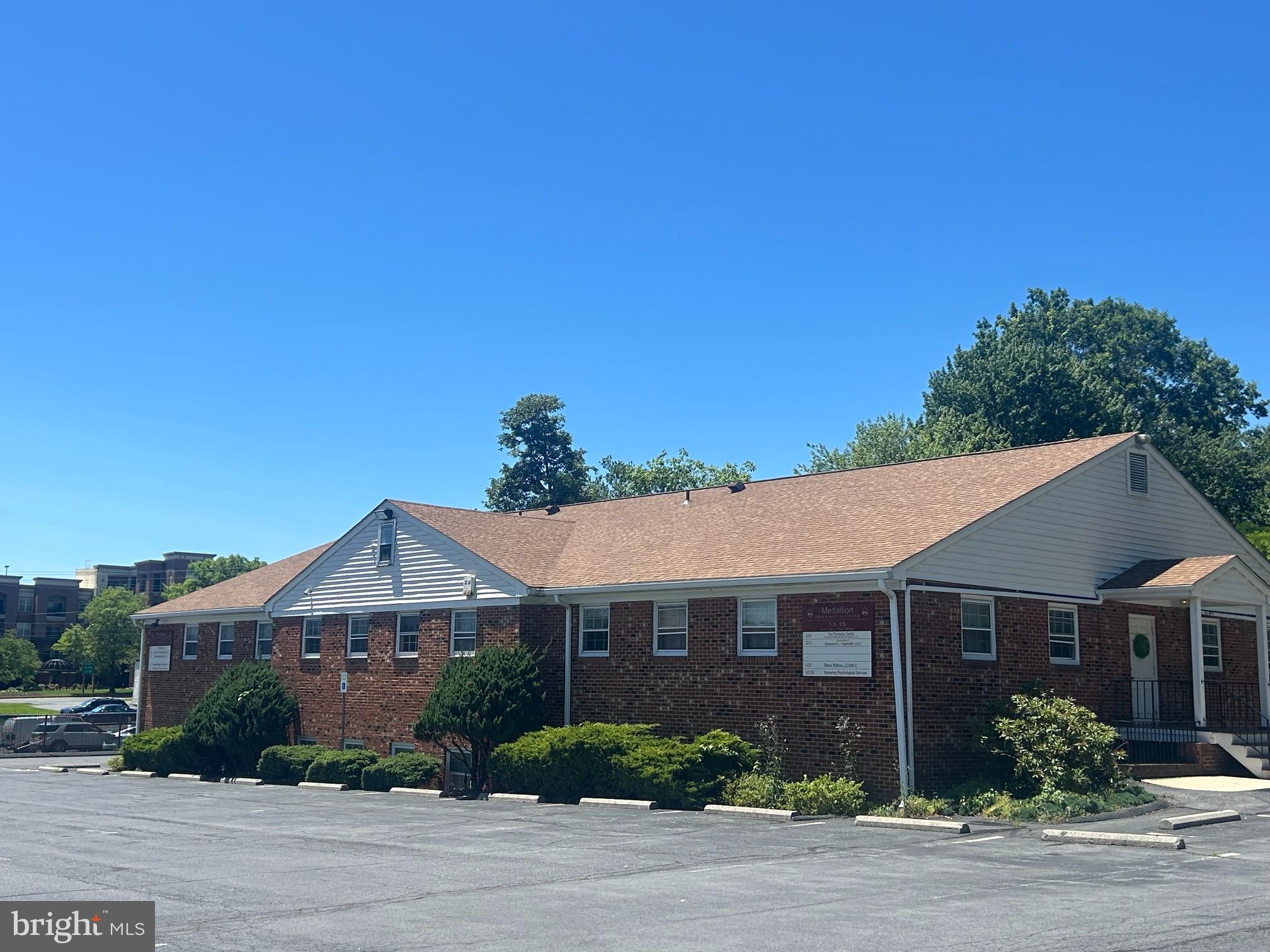 DEER PARK - Commercial Sale
