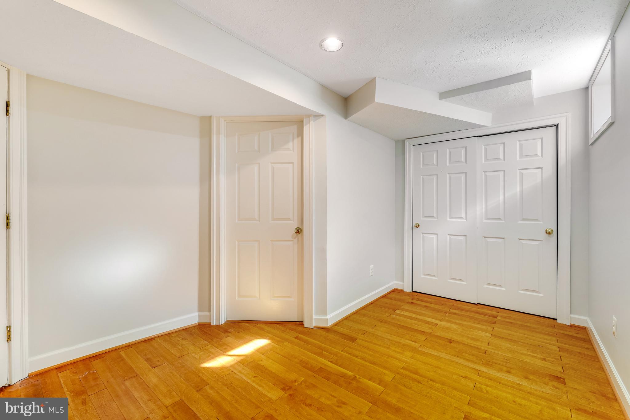 CRIPPENS CORNER - Residential