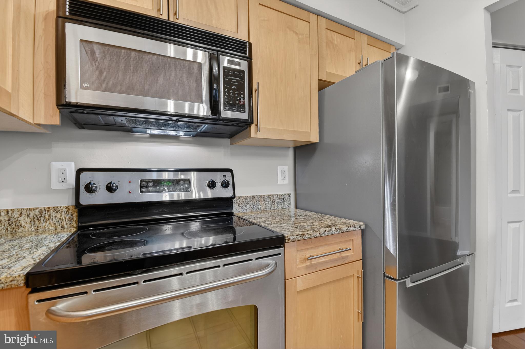 GROSVENOR PARK TOWNHOME CONDOMINIUMS - Residential