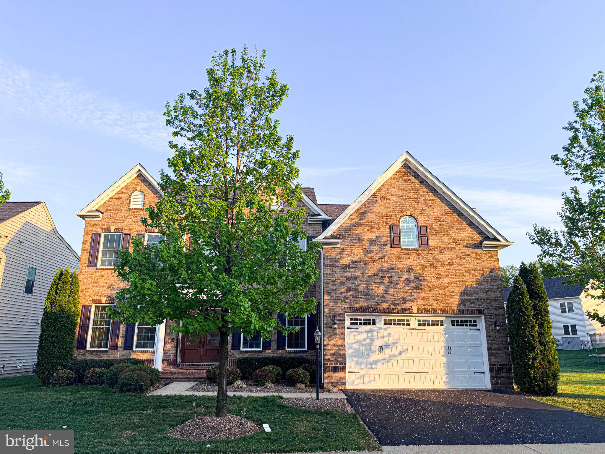 LOUDOUN CROSSING - Residential