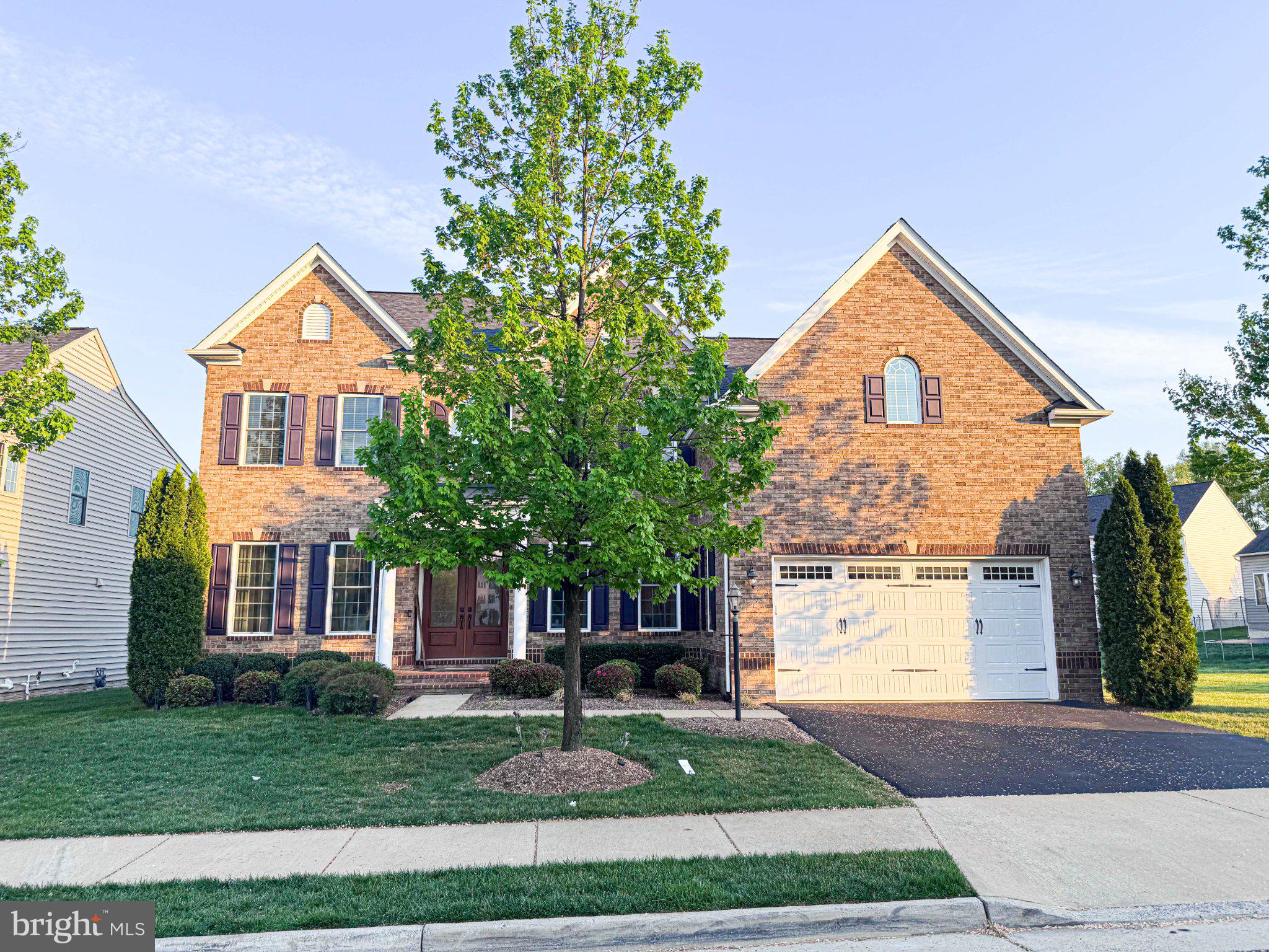 LOUDOUN CROSSING - Residential