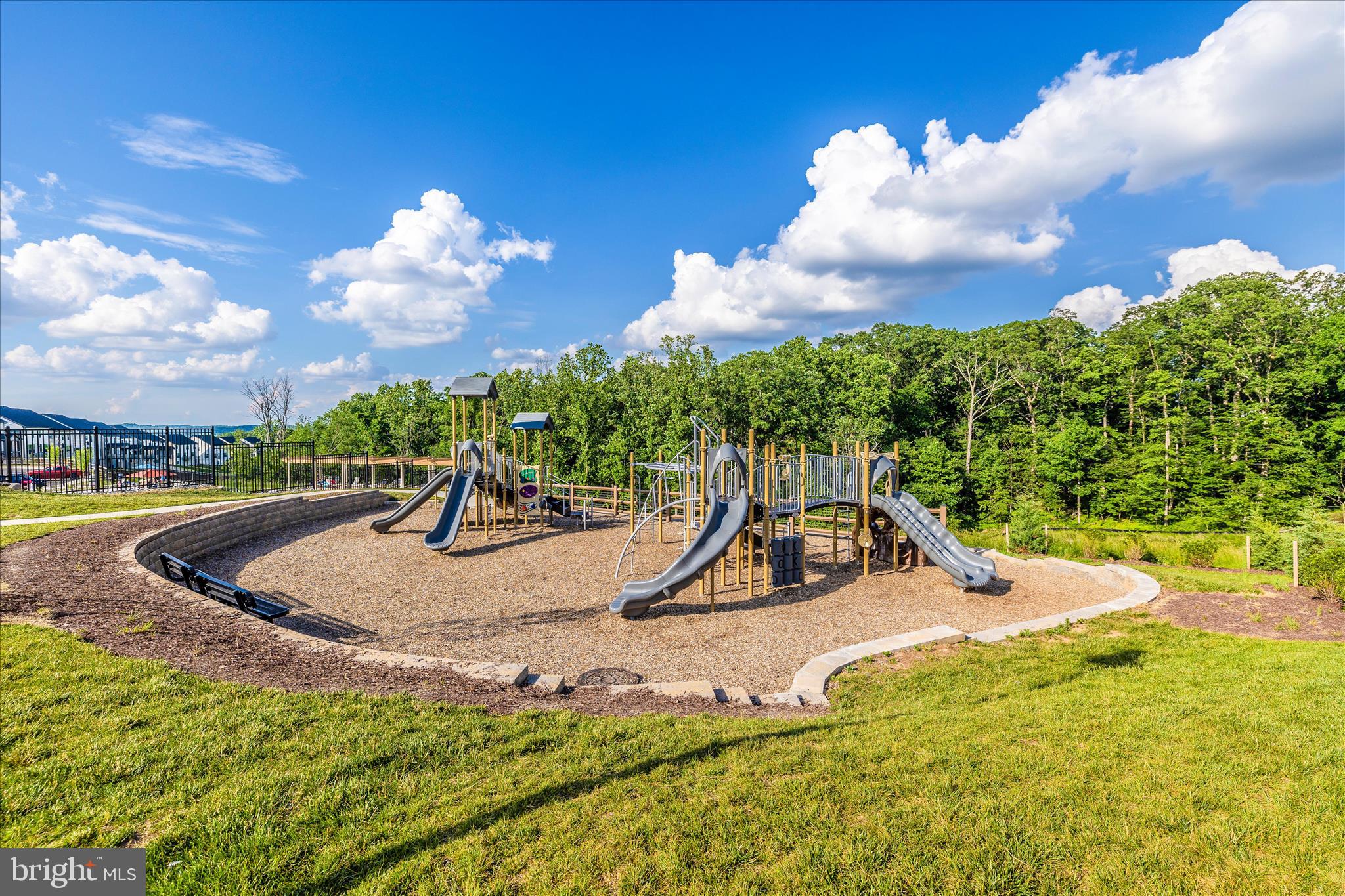 LINGANORE GARDEN CONDOMINIUMS - Residential