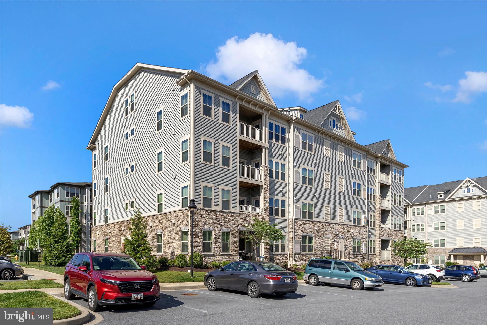 LINGANORE GARDEN CONDOMINIUMS - Residential