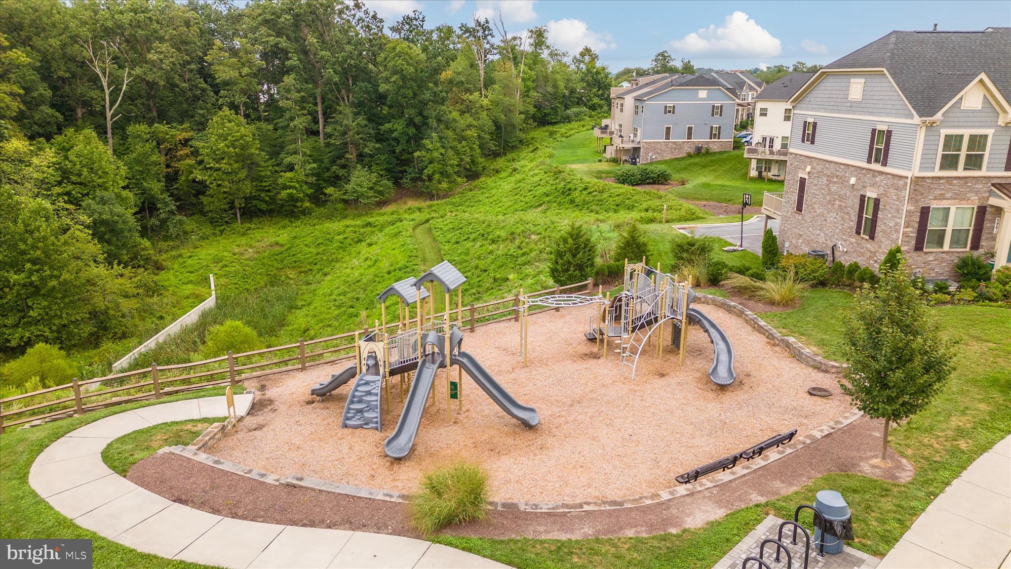 LINGANORE GARDEN CONDOMINIUMS - Residential