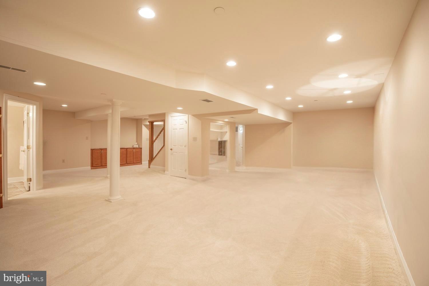 SOMERSET WALK - Residential