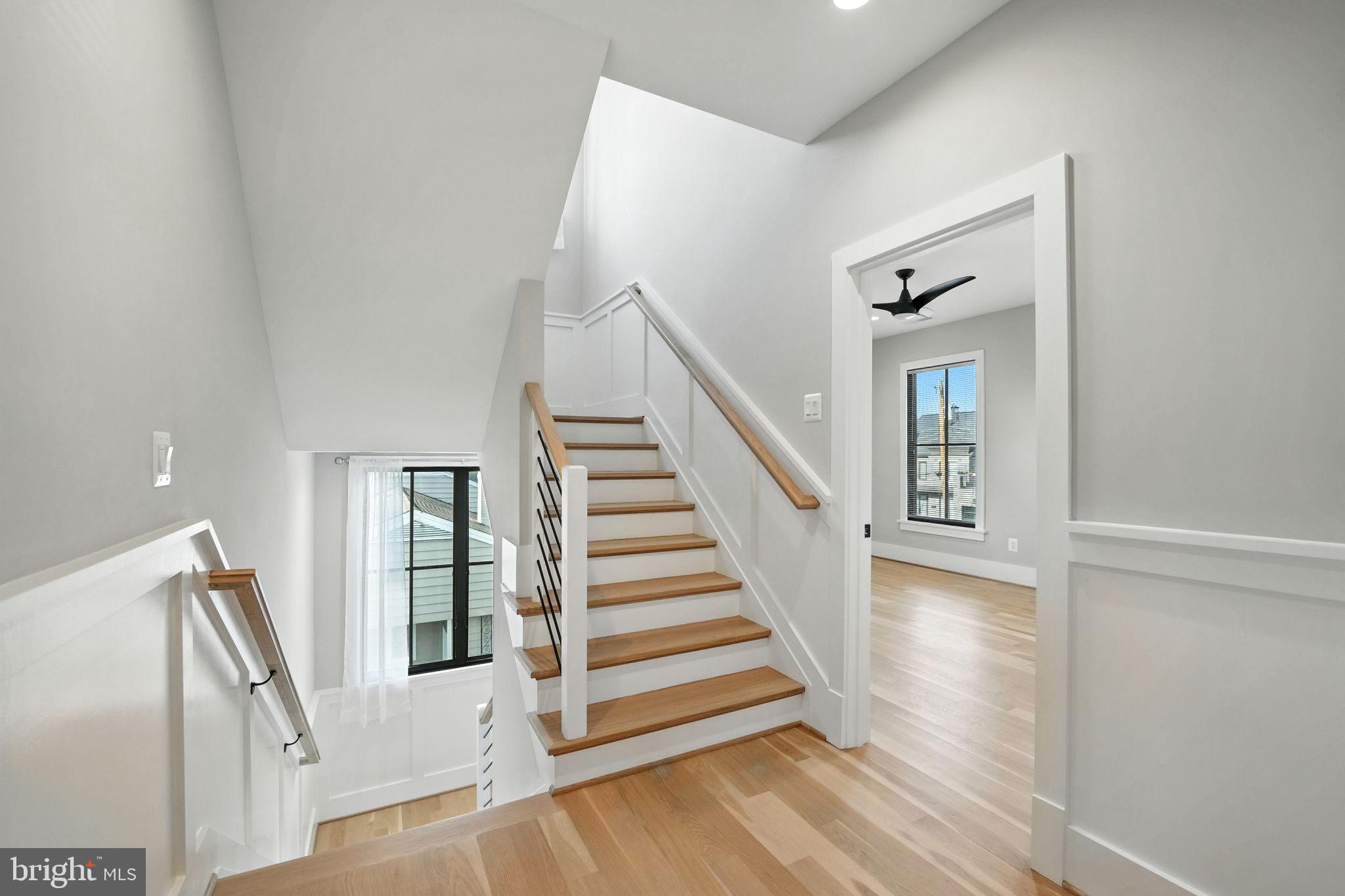 BROYHILL GLEN GARY PARK - Residential