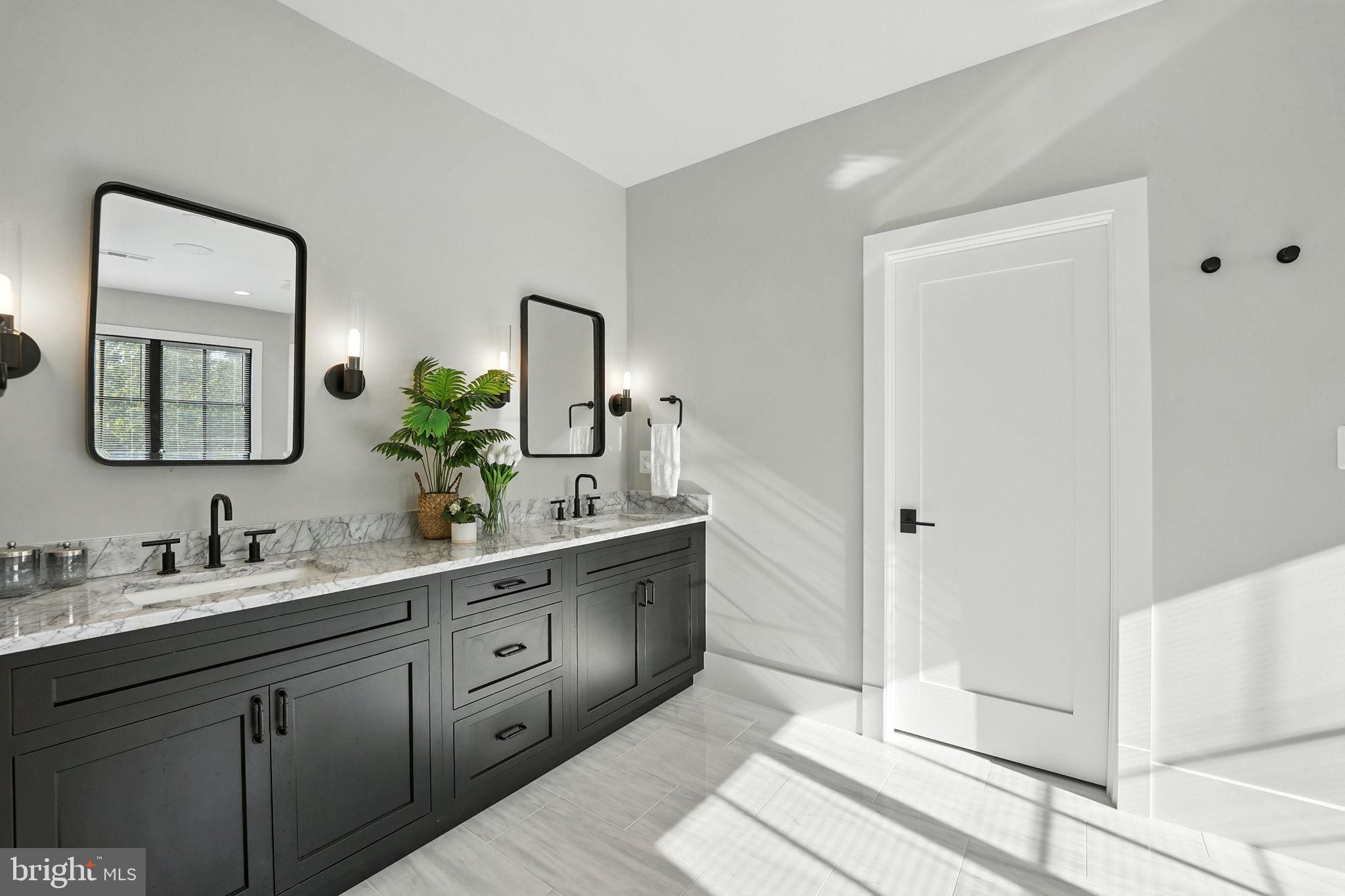 BROYHILL GLEN GARY PARK - Residential