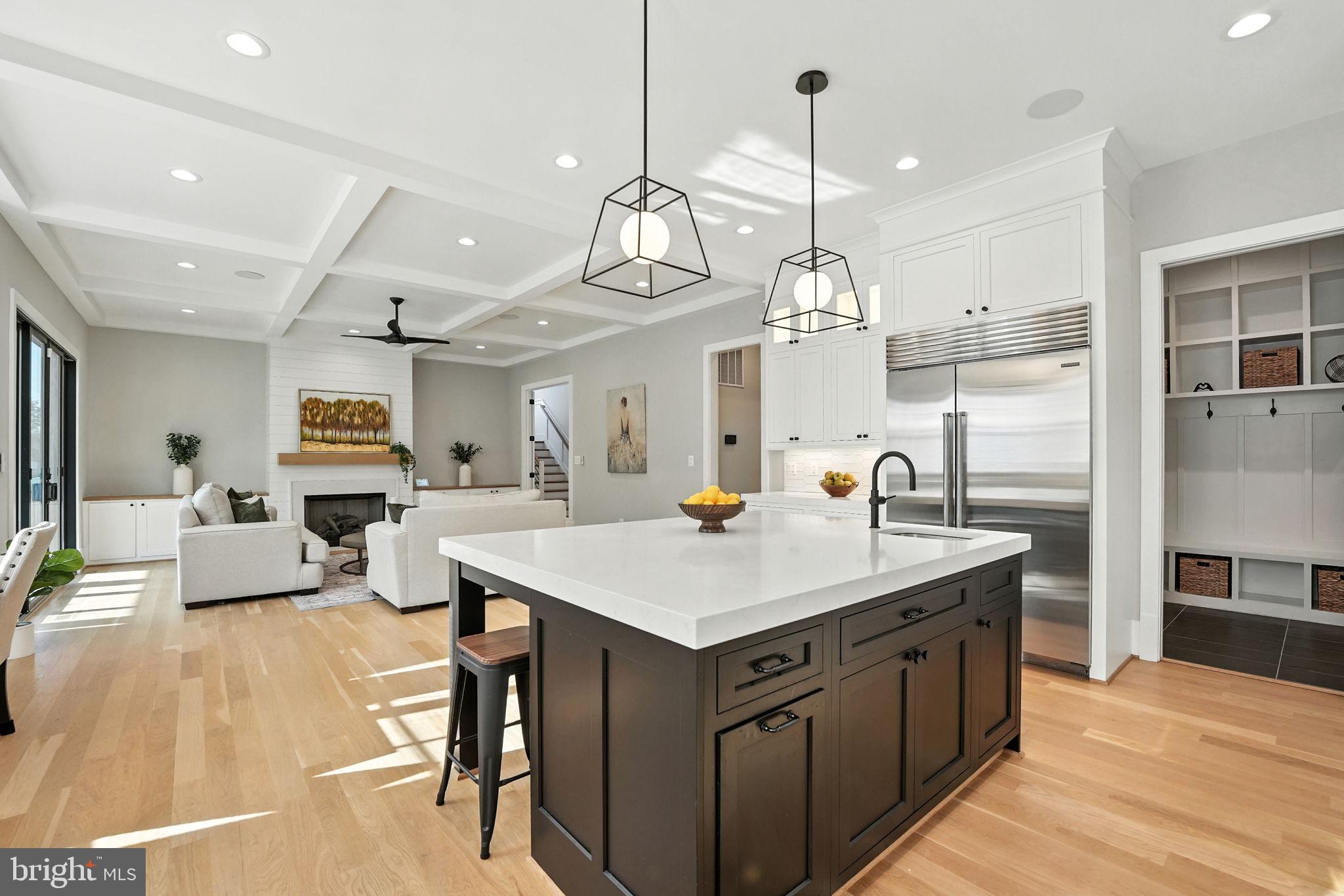 BROYHILL GLEN GARY PARK - Residential