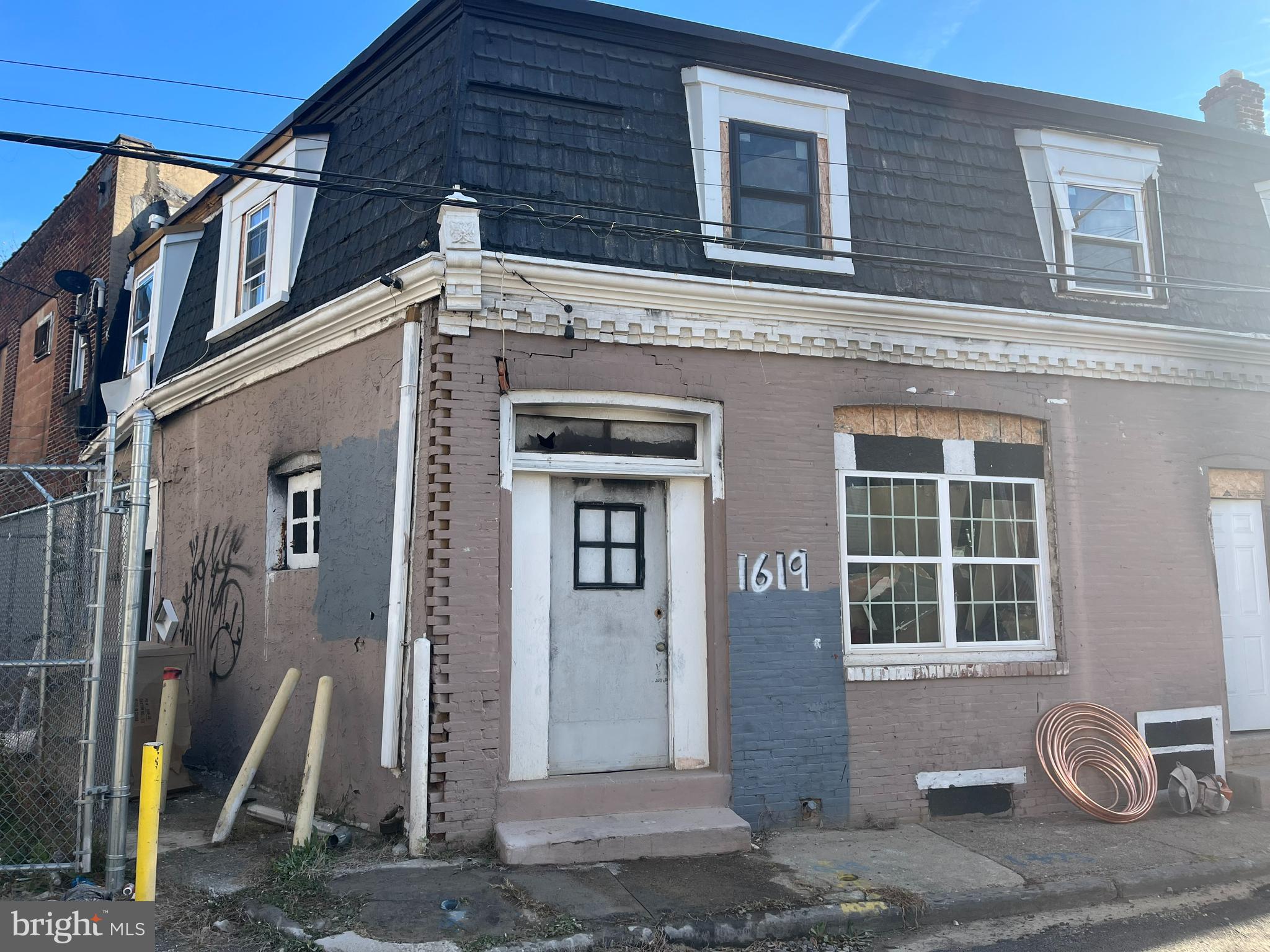 Unlock the potential of this versatile 3+1 duplex in the heart of Philadelphia’s Frankford neighborhood. Ideal for investors, contractors, or savvy owner-occupants, this property offers a rare opportunity to restore and reimagine a mixed-use building in a rapidly evolving area. The home needs work throughout, but its layout and former use present multiple value-add options.

The ground floor was previously used as a commercial space, and may offer the possibility of continued commercial use—perfect for a small business, office, studio, or retail concept (buyer to verify permitted uses). Above, you'll find a three-bedroom residential unit, providing excellent rental potential once renovated. Separate entrances and a flexible footprint give you room to customize to your investment strategy.

Located just steps from Frankford Ave, residents and customers will enjoy walkable access to local shops, eateries, convenience stores, and community services. With quick access to public transportation, including the Market-Frankford Line and multiple bus routes, commuting to Center City or surrounding neighborhoods is easy and efficient. Nearby landmarks include Frankford Transportation Center, Arrott Transportation Center, local parks, and major roadways such as I-95 and Roosevelt Blvd—making this an attractive location for renters and businesses alike.

Whether you’re looking to renovate for dual income, reopen a commercial storefront, or bring a creative vision to life, 1619 Kinsey St delivers the ideal foundation. Bring your tools and imagination—this property is ready for its next chapter.