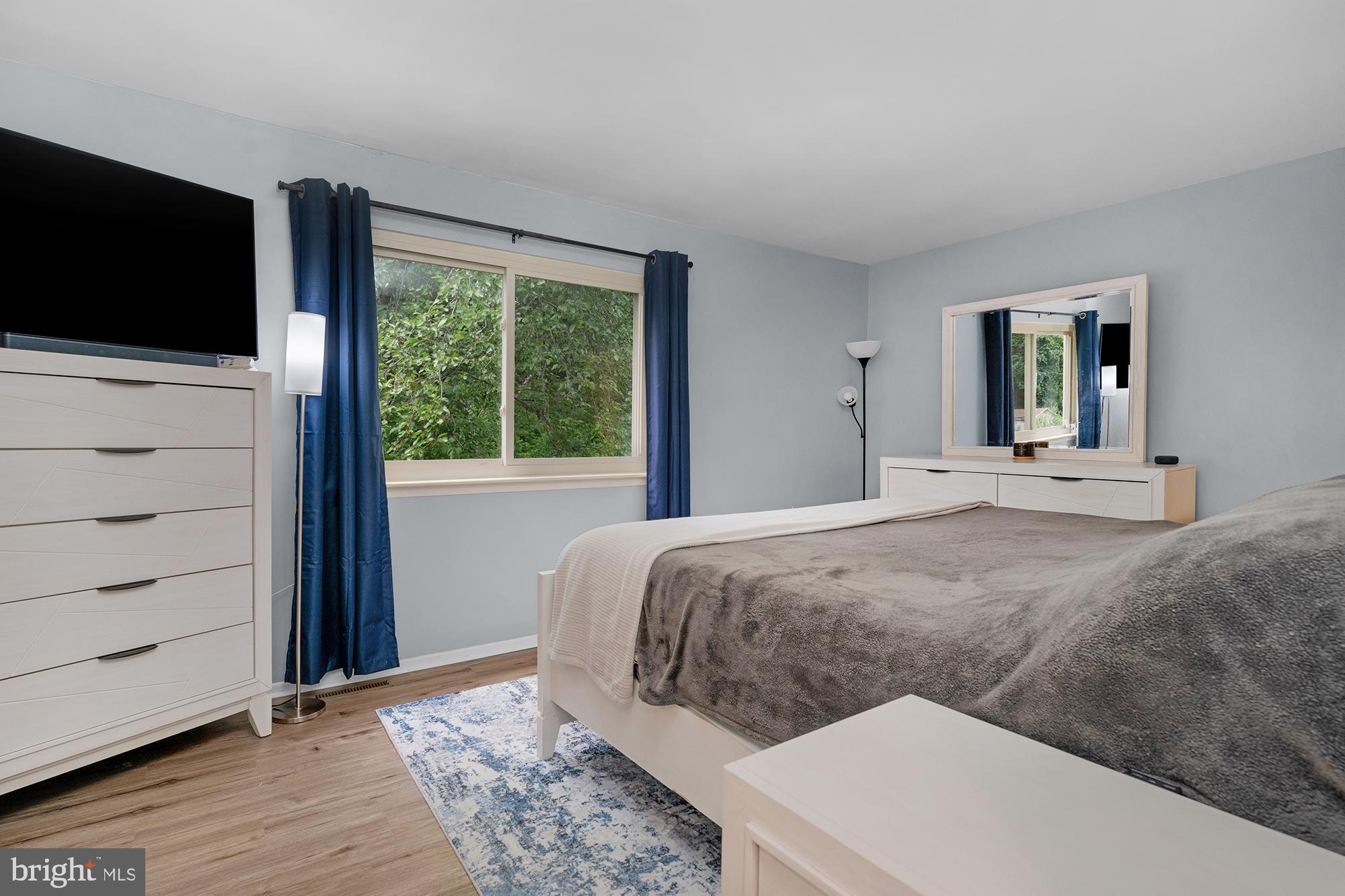 SUMMIT TOWNHOUSES - Residential