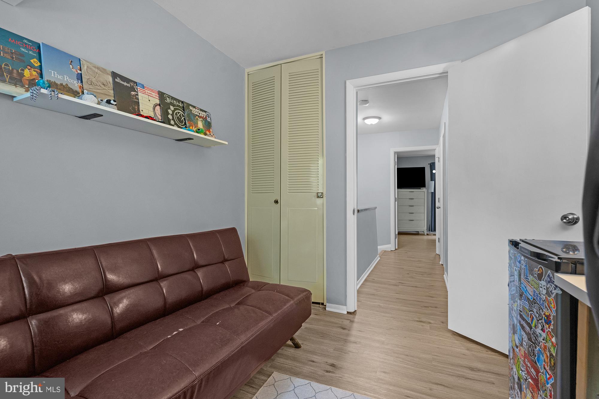 SUMMIT TOWNHOUSES - Residential