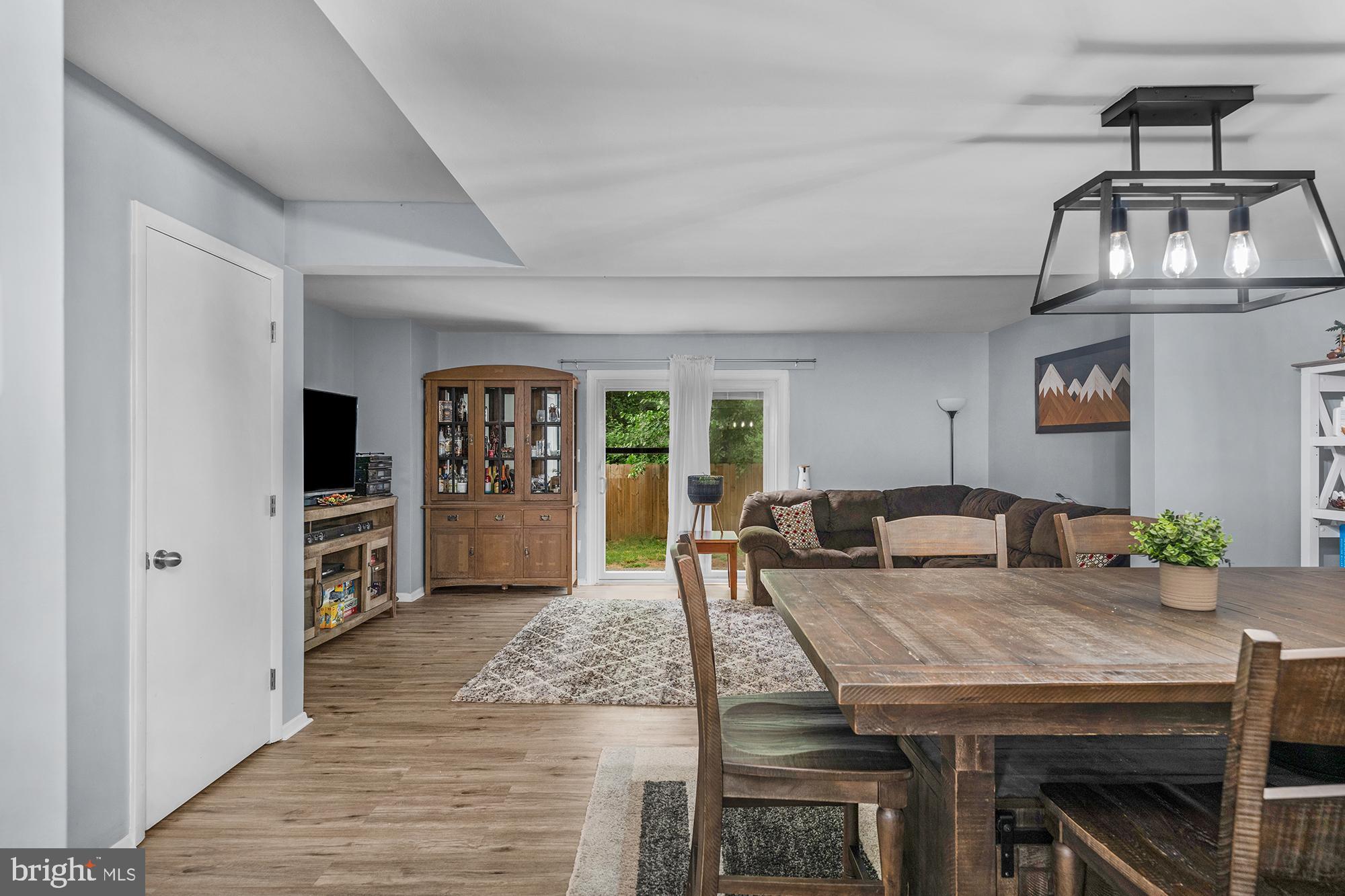 SUMMIT TOWNHOUSES - Residential