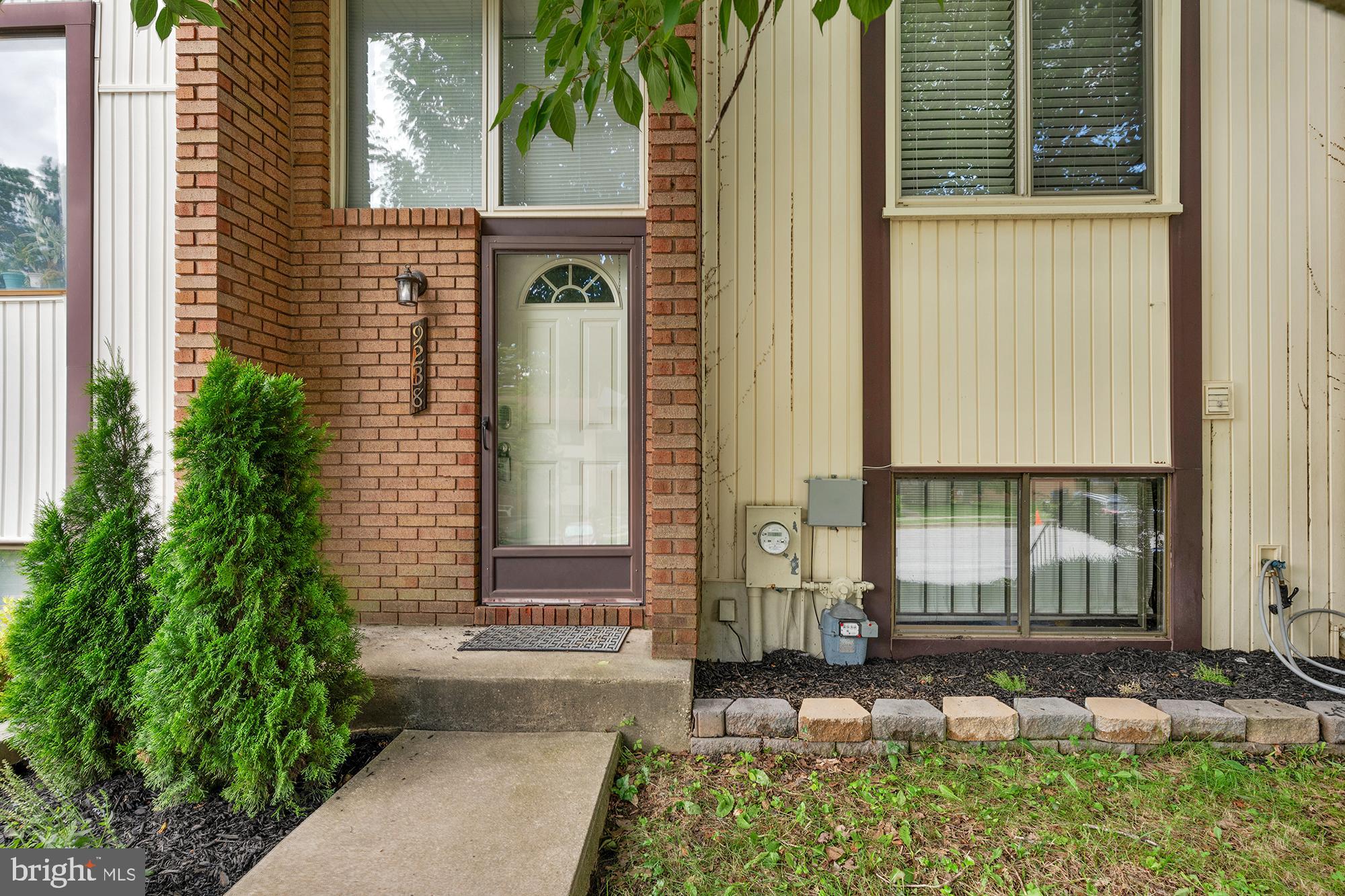 SUMMIT TOWNHOUSES - Residential