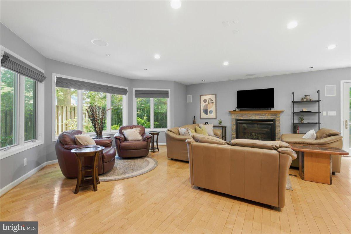 HOMEWOOD - Residential