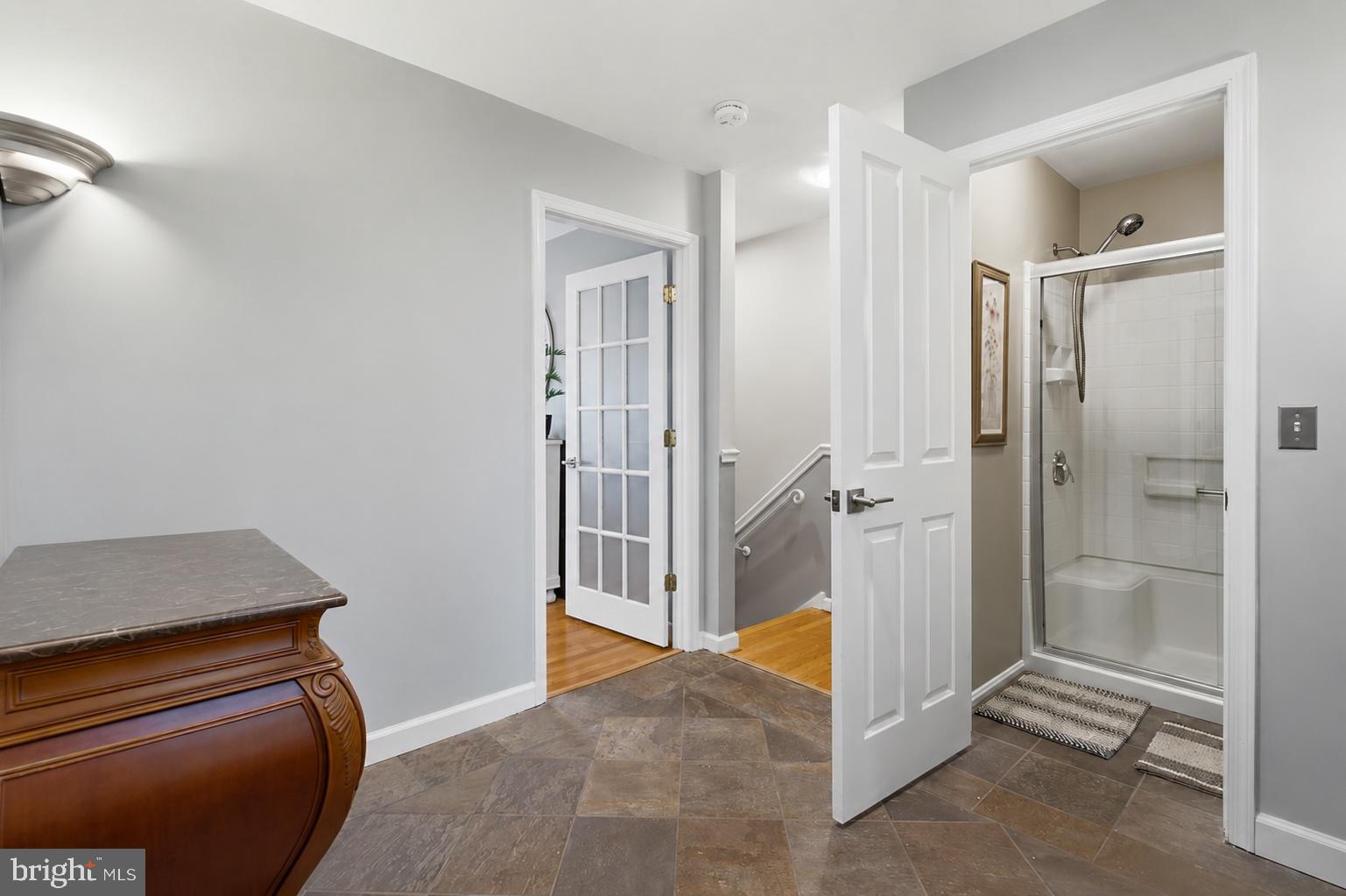 HOMEWOOD - Residential