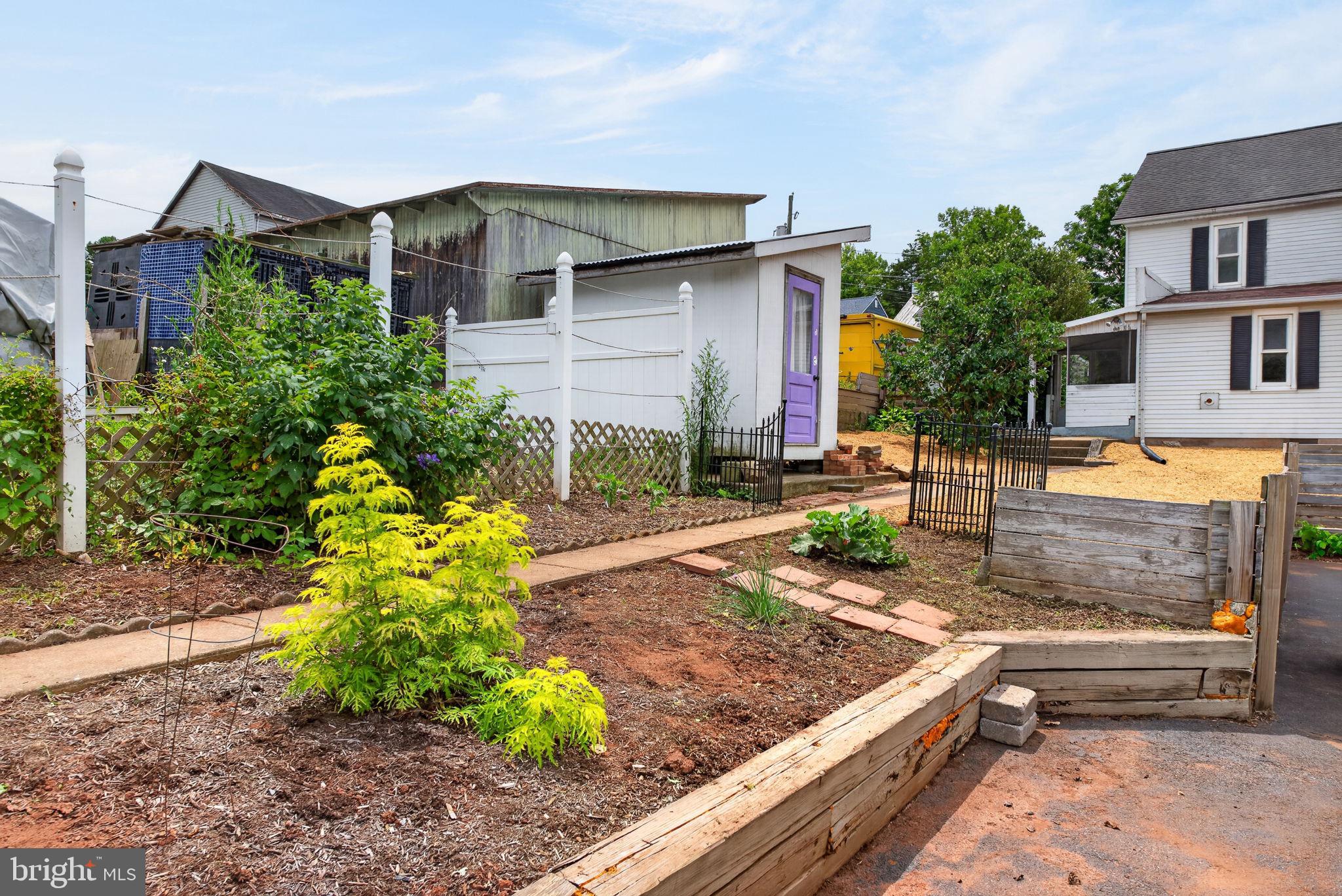 CLAY TOWNSHIP - Residential