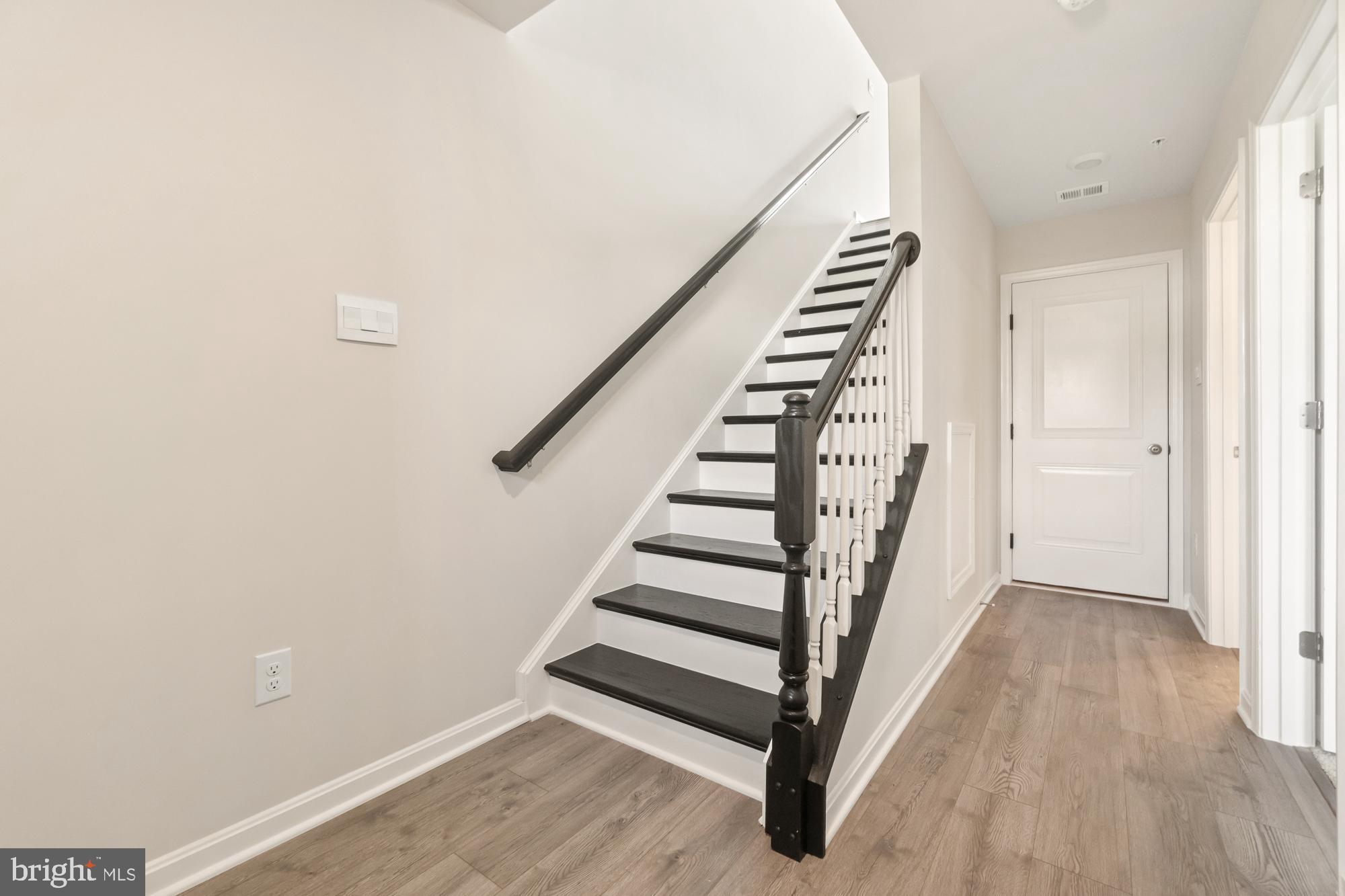 RENN QUARTER - Residential Lease