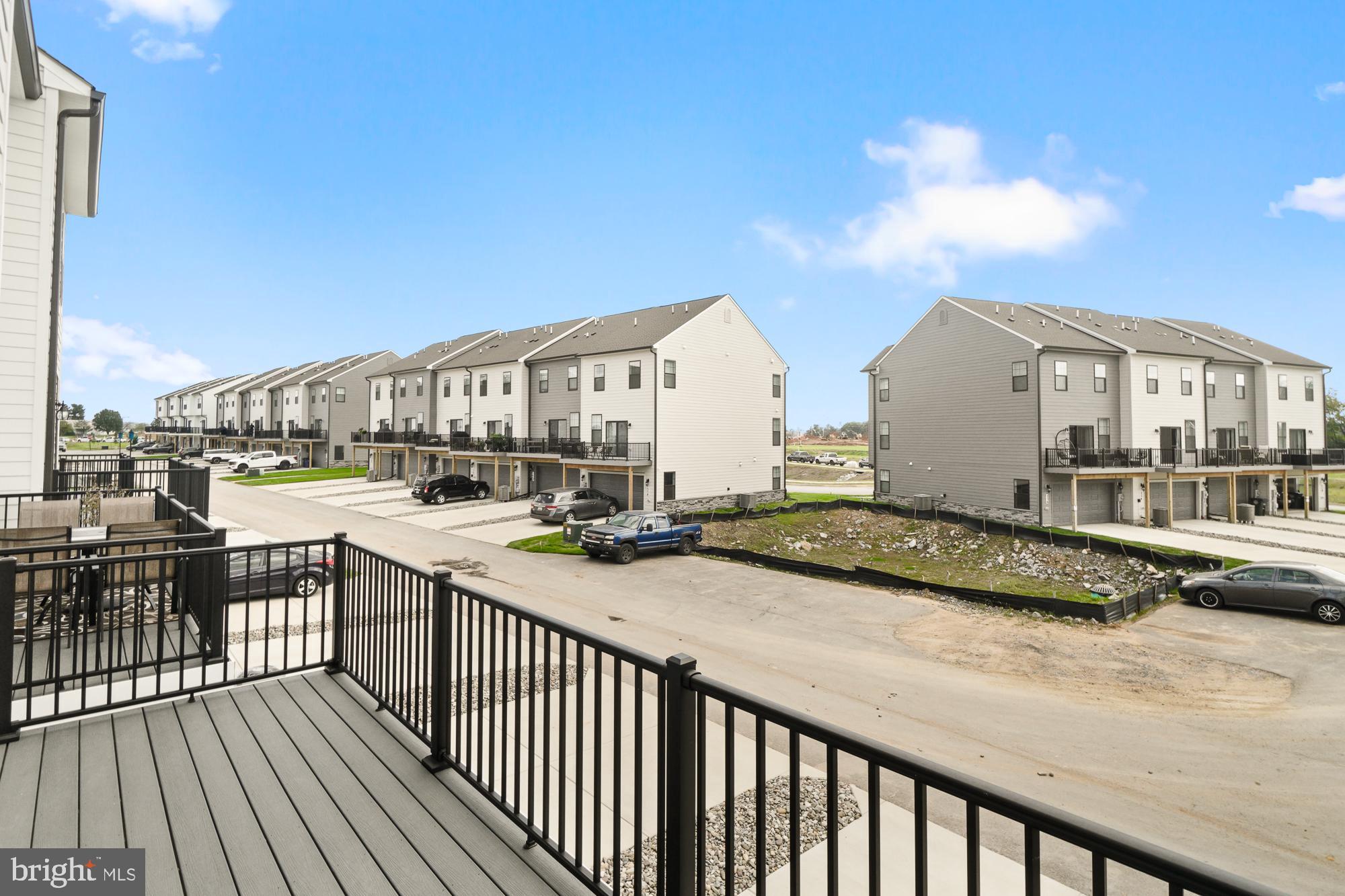 RENN QUARTER - Residential Lease