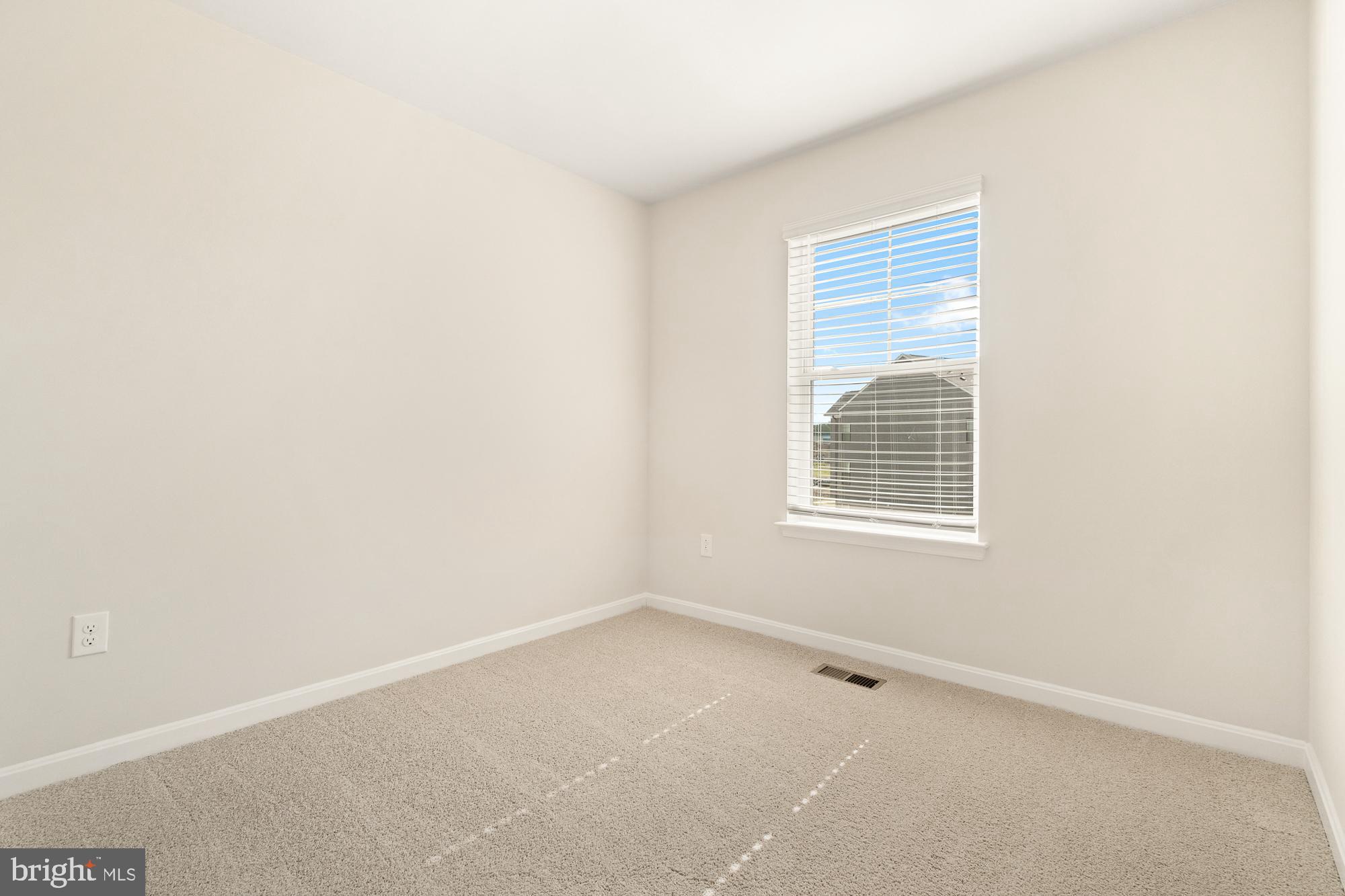 RENN QUARTER - Residential Lease