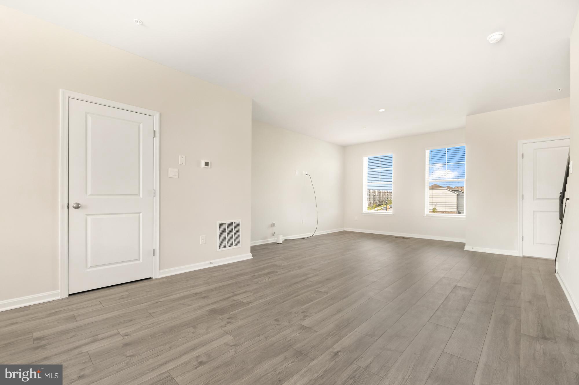RENN QUARTER - Residential Lease