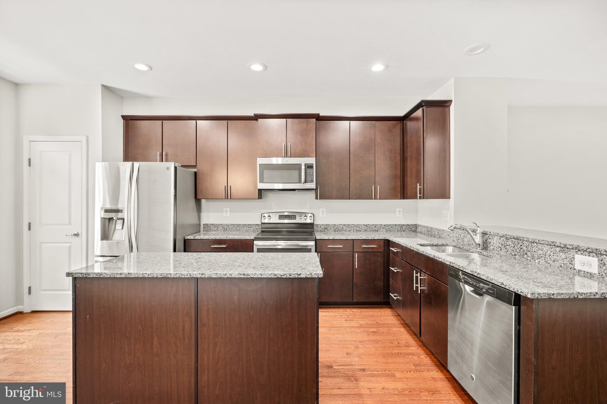 O'DONNELL SQUARE - Residential